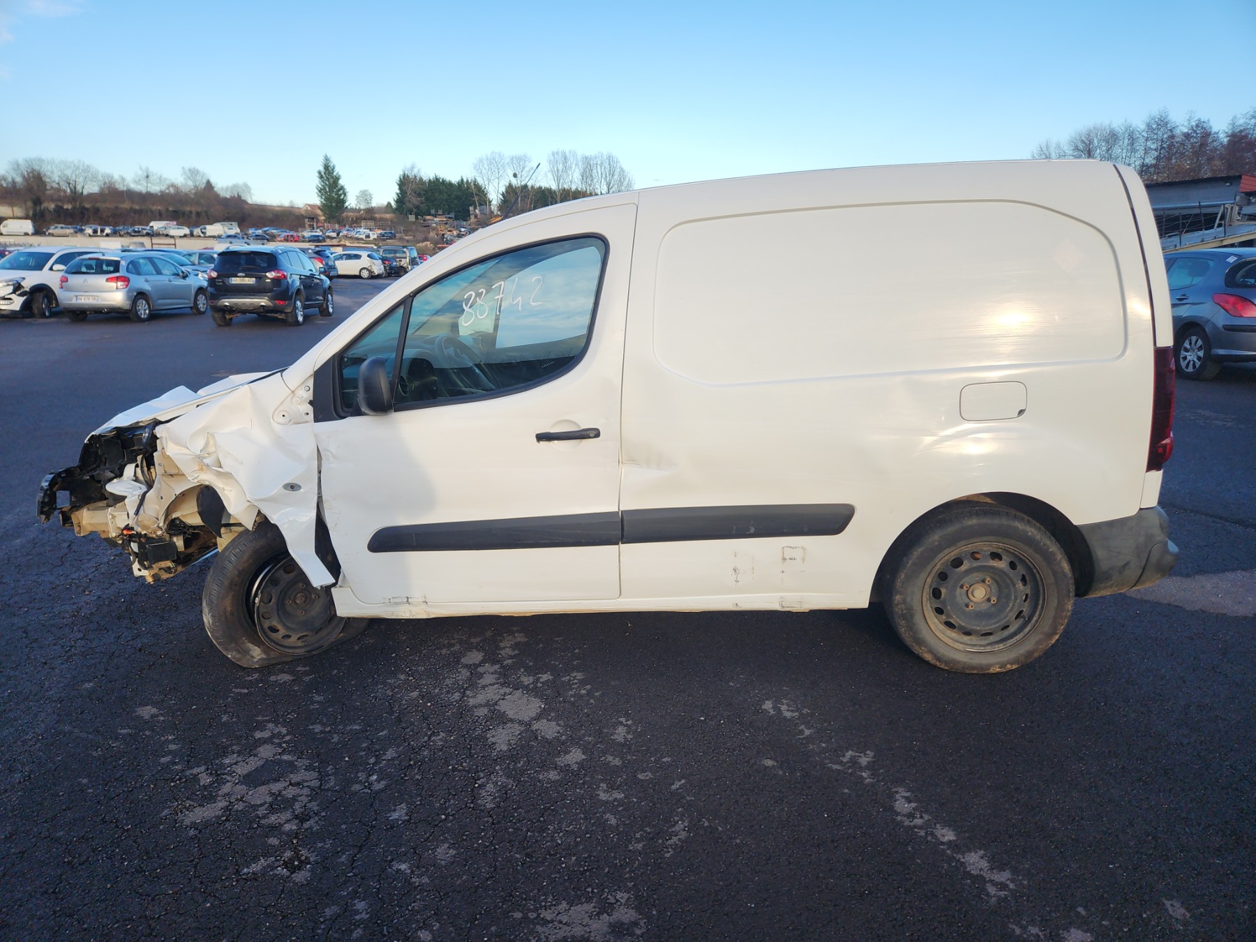 Réservoir AdBlue pour PEUGEOT PARTNER 2 PHASE 3 Réservoir AdBlue pour PEUGEOT PARTNER 2 PHASE 3