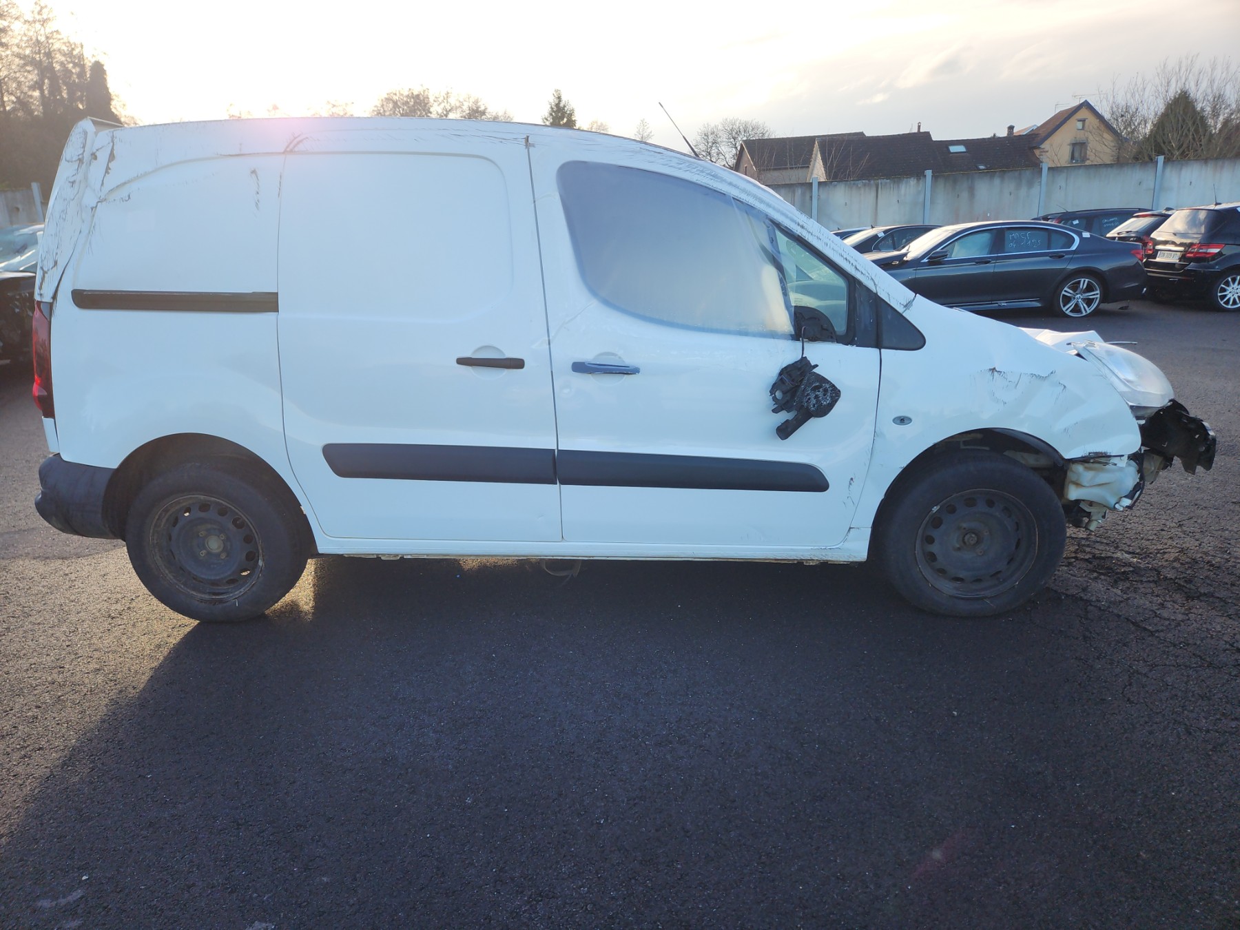Réservoir AdBlue pour PEUGEOT PARTNER 2 PHASE 3 Réservoir AdBlue pour PEUGEOT PARTNER 2 PHASE 3