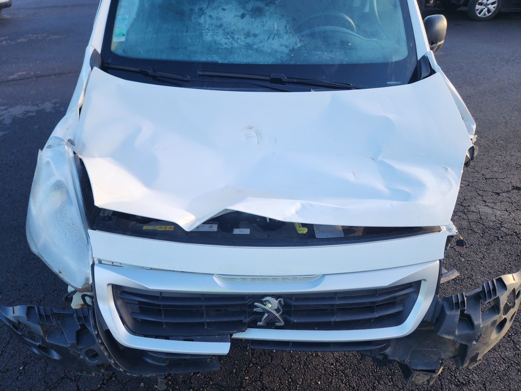 Réservoir AdBlue pour PEUGEOT PARTNER 2 PHASE 3 Réservoir AdBlue pour PEUGEOT PARTNER 2 PHASE 3