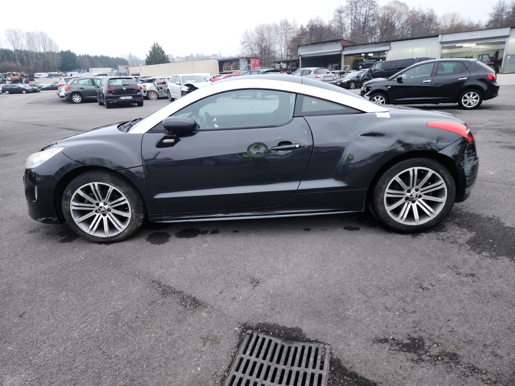 Volant pour PEUGEOT RCZ PHASE 2 COUPE Volant pour PEUGEOT RCZ PHASE 2 COUPE