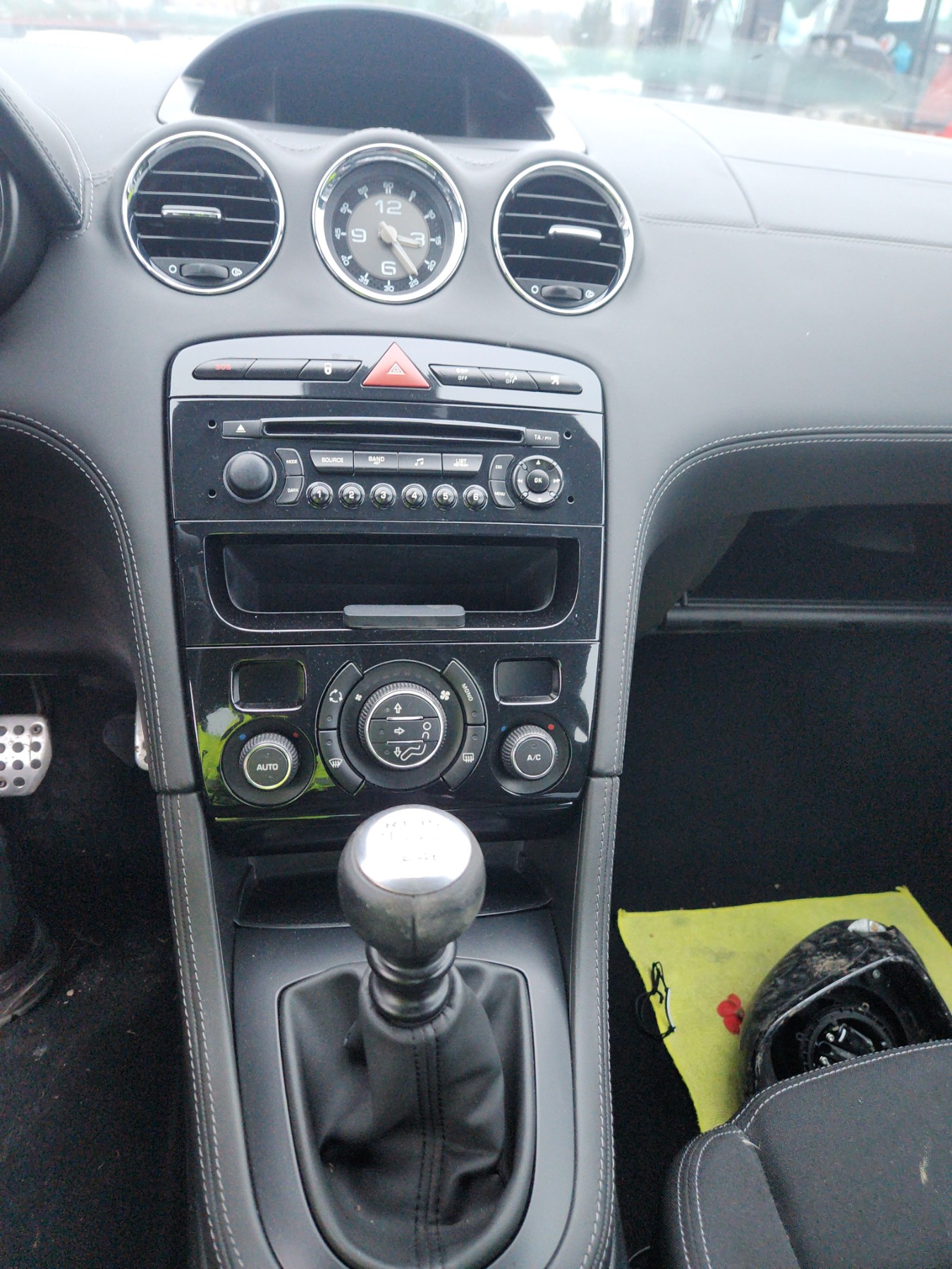 Volant pour PEUGEOT RCZ PHASE 2 COUPE Volant pour PEUGEOT RCZ PHASE 2 COUPE