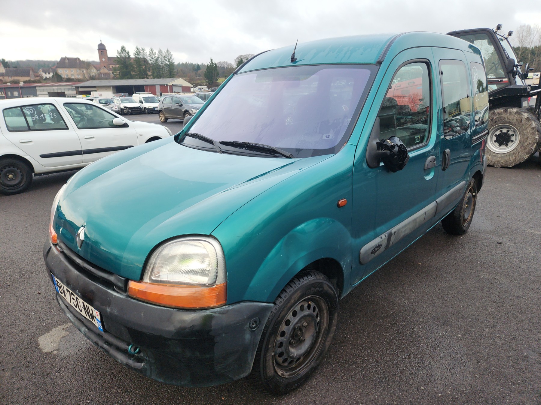 Pare choc arriere pour RENAULT KANGOO 1 PHASE 1 Pare choc arriere pour RENAULT KANGOO 1 PHASE 1