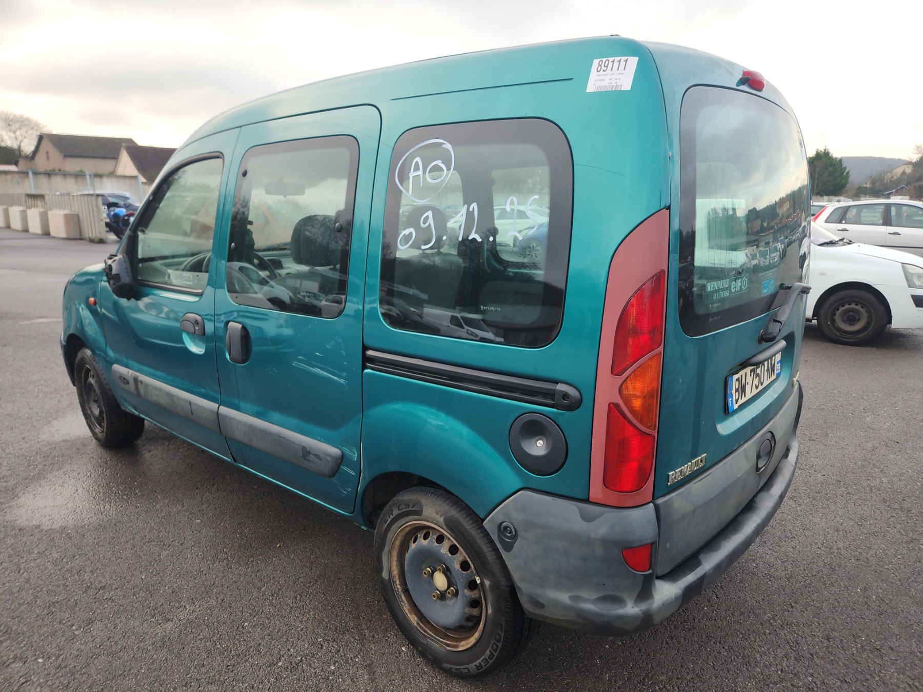 Pare choc arriere pour RENAULT KANGOO 1 PHASE 1 Pare choc arriere pour RENAULT KANGOO 1 PHASE 1