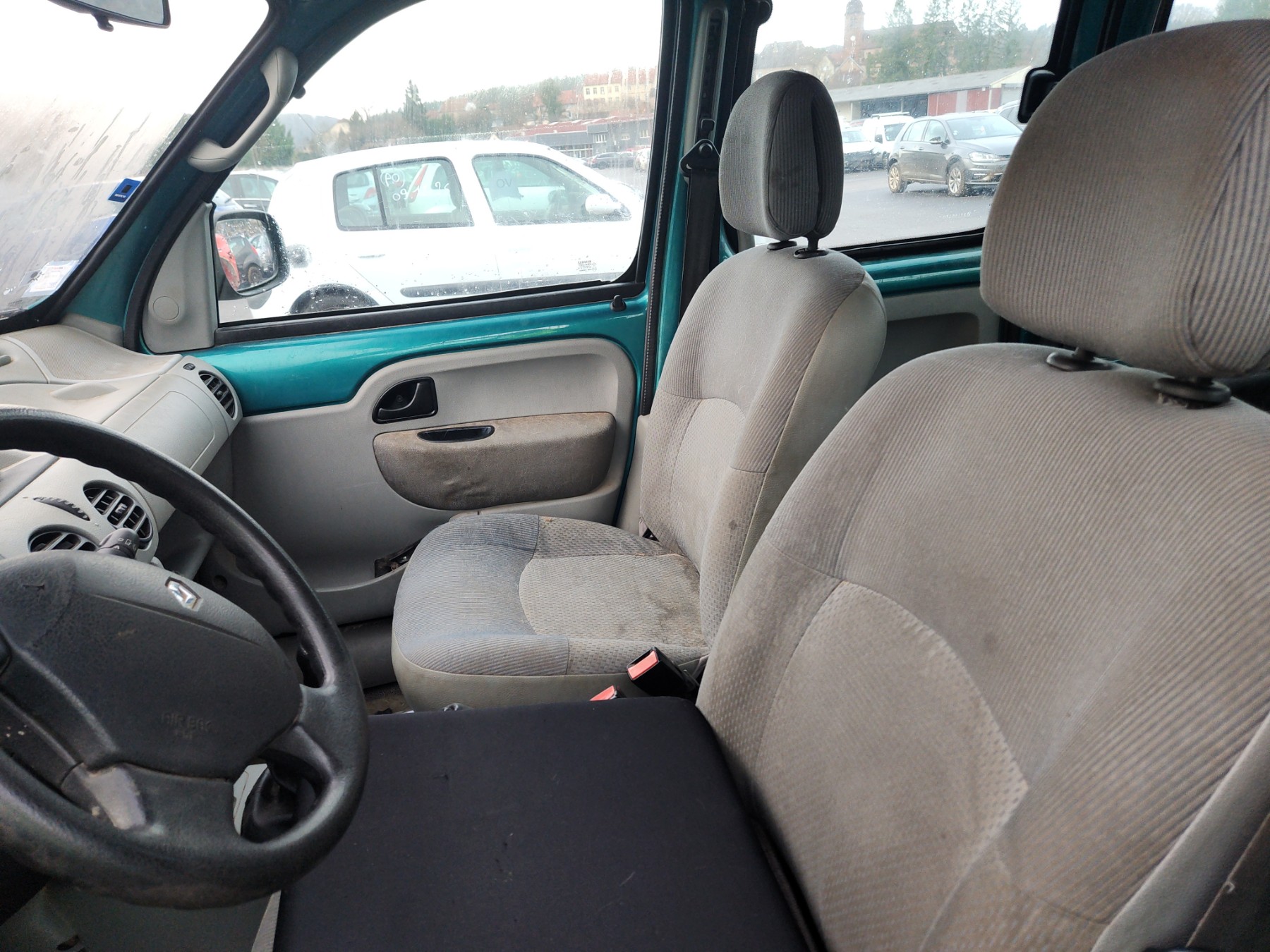 Pare choc arriere pour RENAULT KANGOO 1 PHASE 1 Pare choc arriere pour RENAULT KANGOO 1 PHASE 1