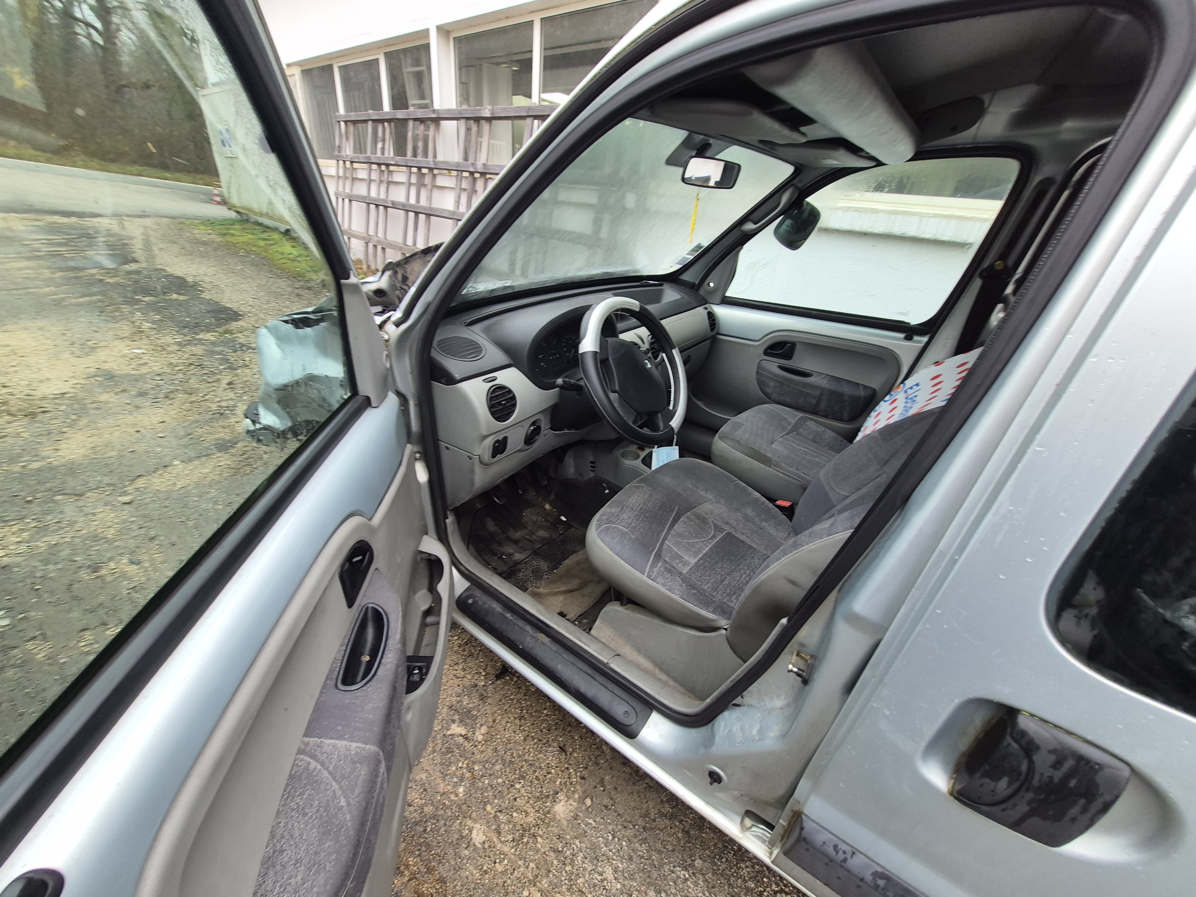 Malle/Hayon arriere pour RENAULT KANGOO 1 PHASE 2 Malle/Hayon arriere pour RENAULT KANGOO 1 PHASE 2