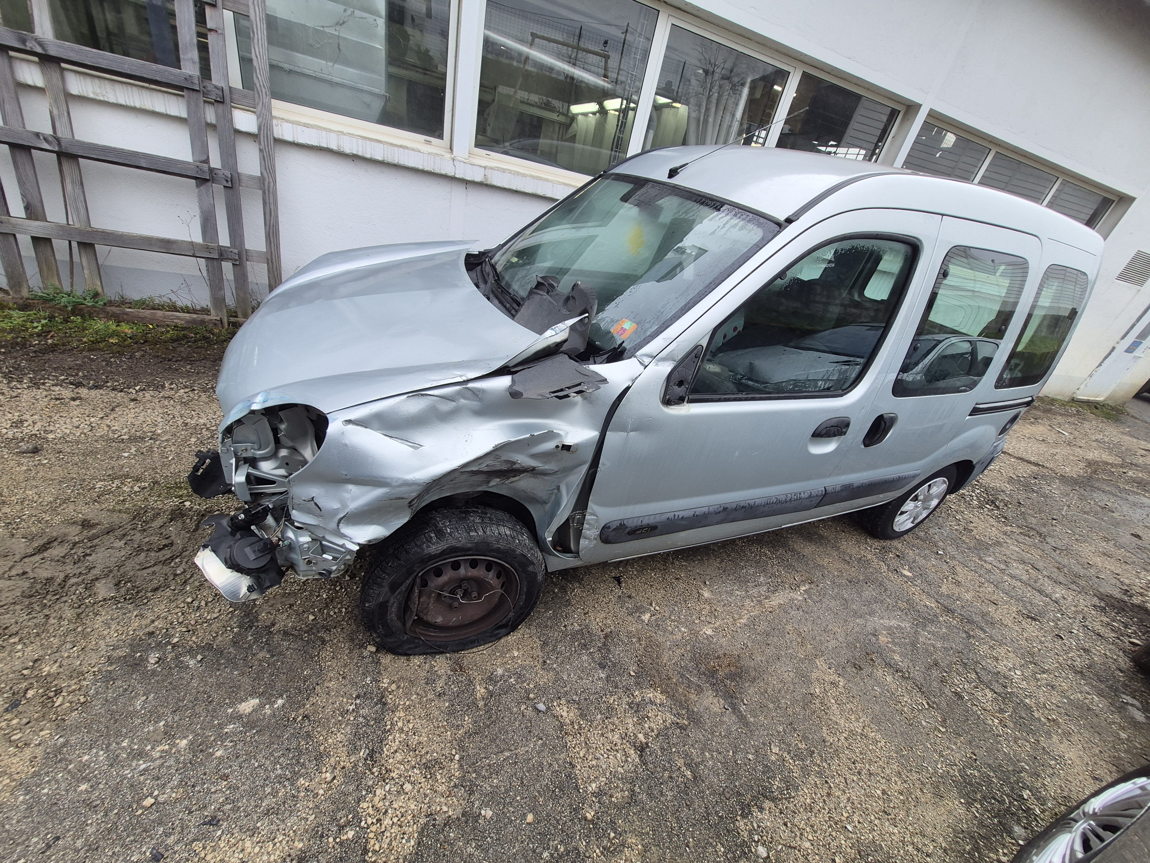 Malle/Hayon arriere pour RENAULT KANGOO 1 PHASE 2 Malle/Hayon arriere pour RENAULT KANGOO 1 PHASE 2