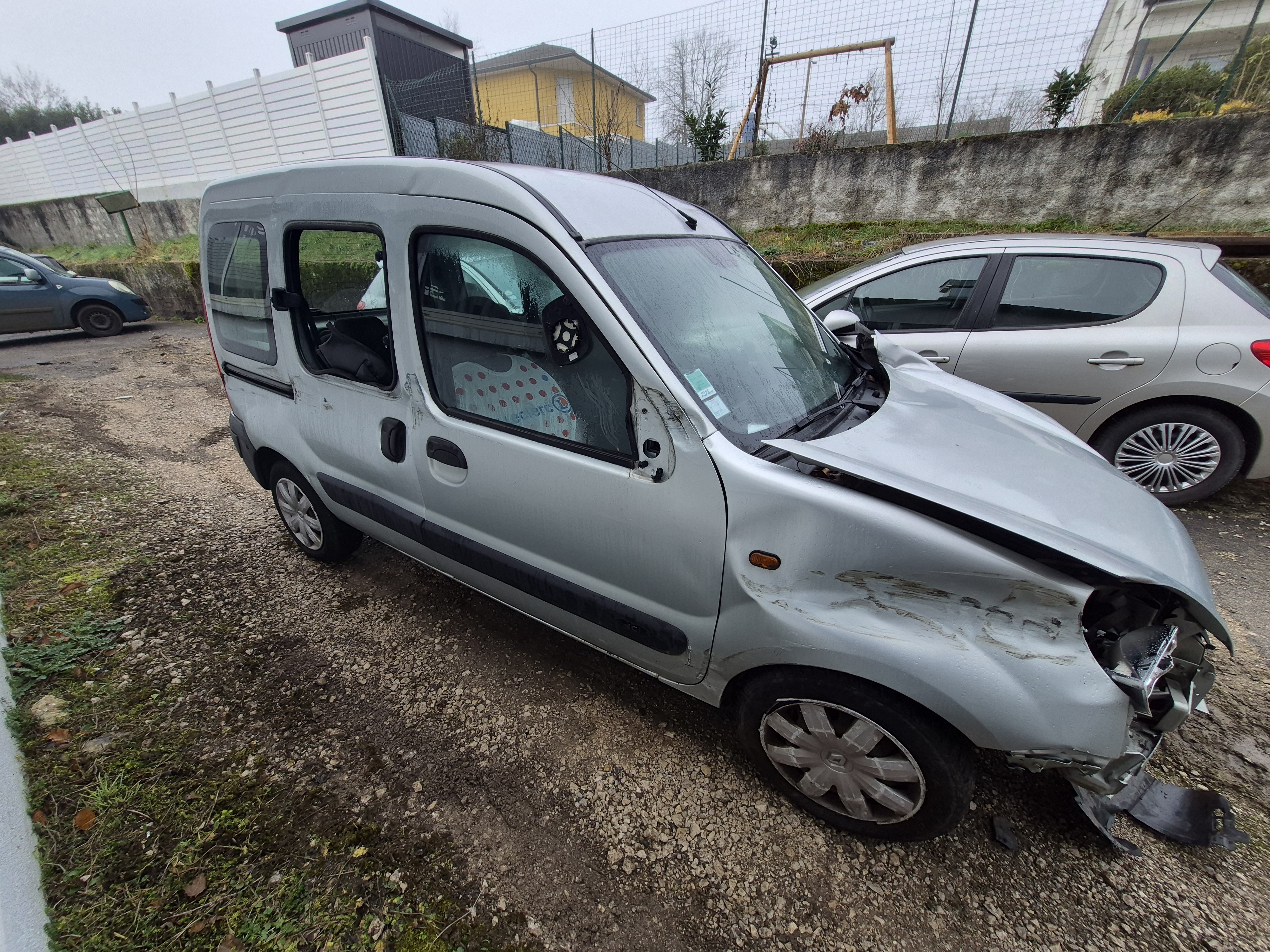 Malle/Hayon arriere pour RENAULT KANGOO 1 PHASE 2 Malle/Hayon arriere pour RENAULT KANGOO 1 PHASE 2