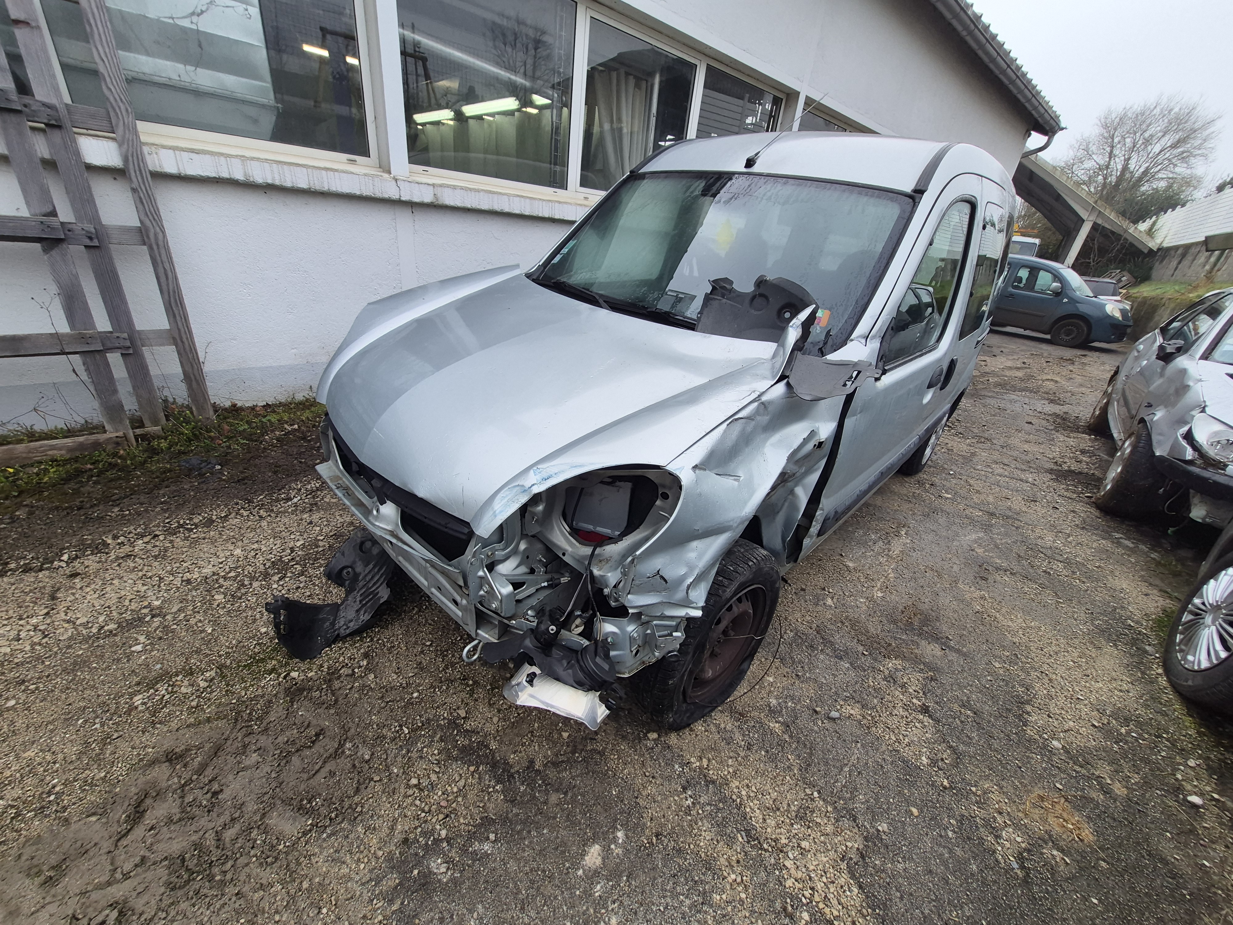 Malle/Hayon arriere pour RENAULT KANGOO 1 PHASE 2 Malle/Hayon arriere pour RENAULT KANGOO 1 PHASE 2