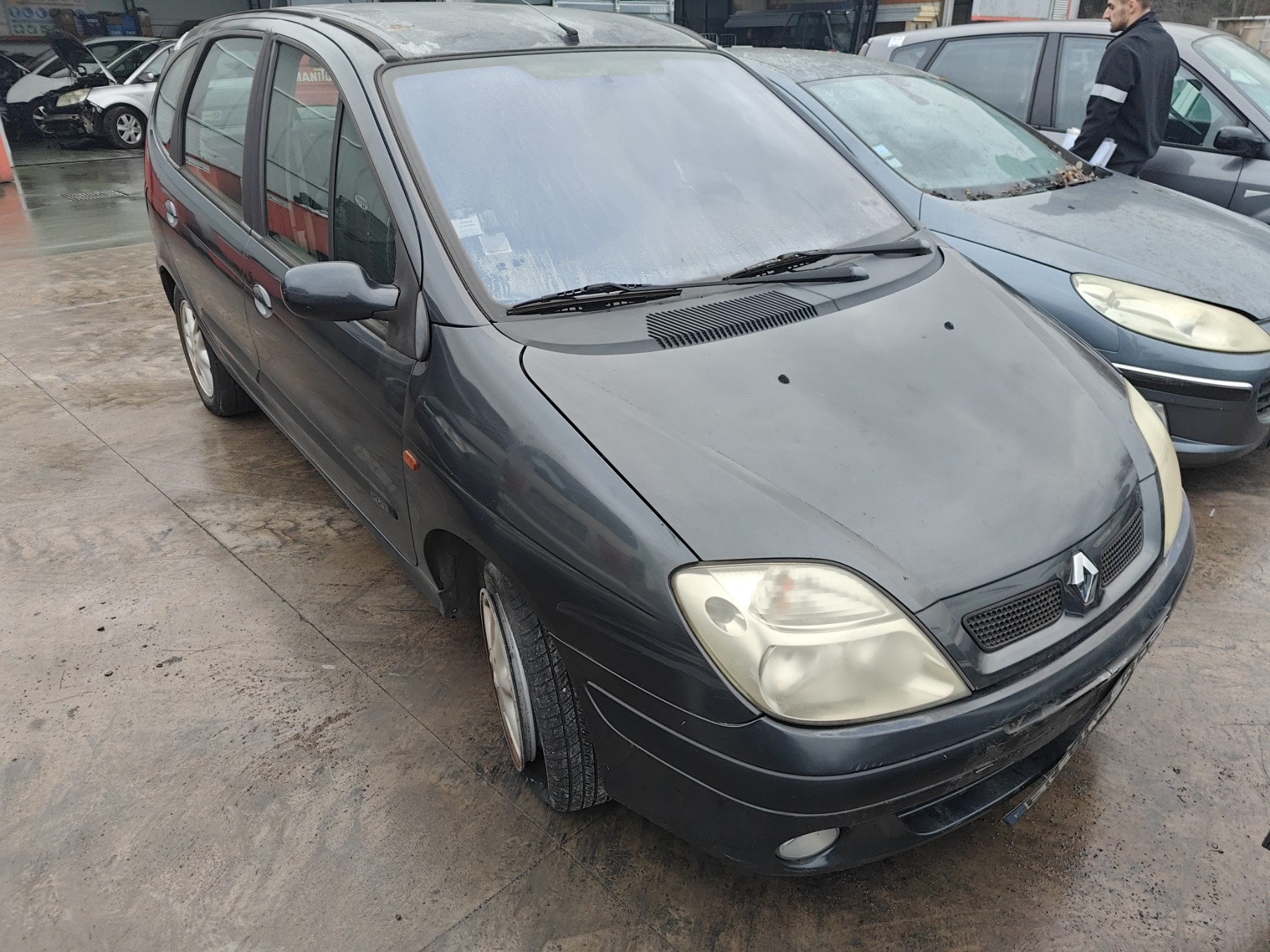 Pare choc avant pour RENAULT SCENIC 1 PHASE 2 Pare choc avant pour RENAULT SCENIC 1 PHASE 2