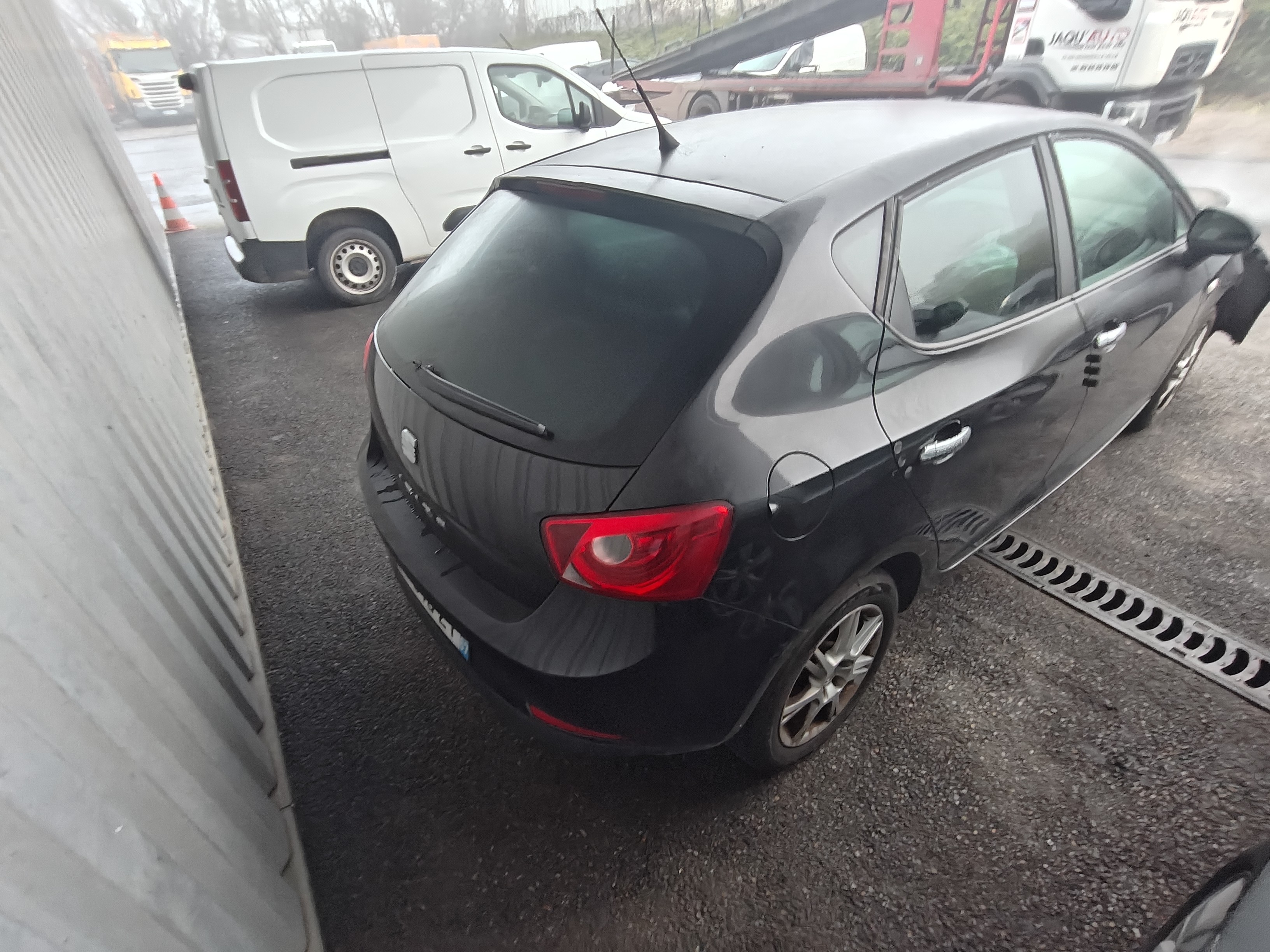 Pare choc arriere pour SEAT IBIZA 4 PHASE 1 Pare choc arriere pour SEAT IBIZA 4 PHASE 1