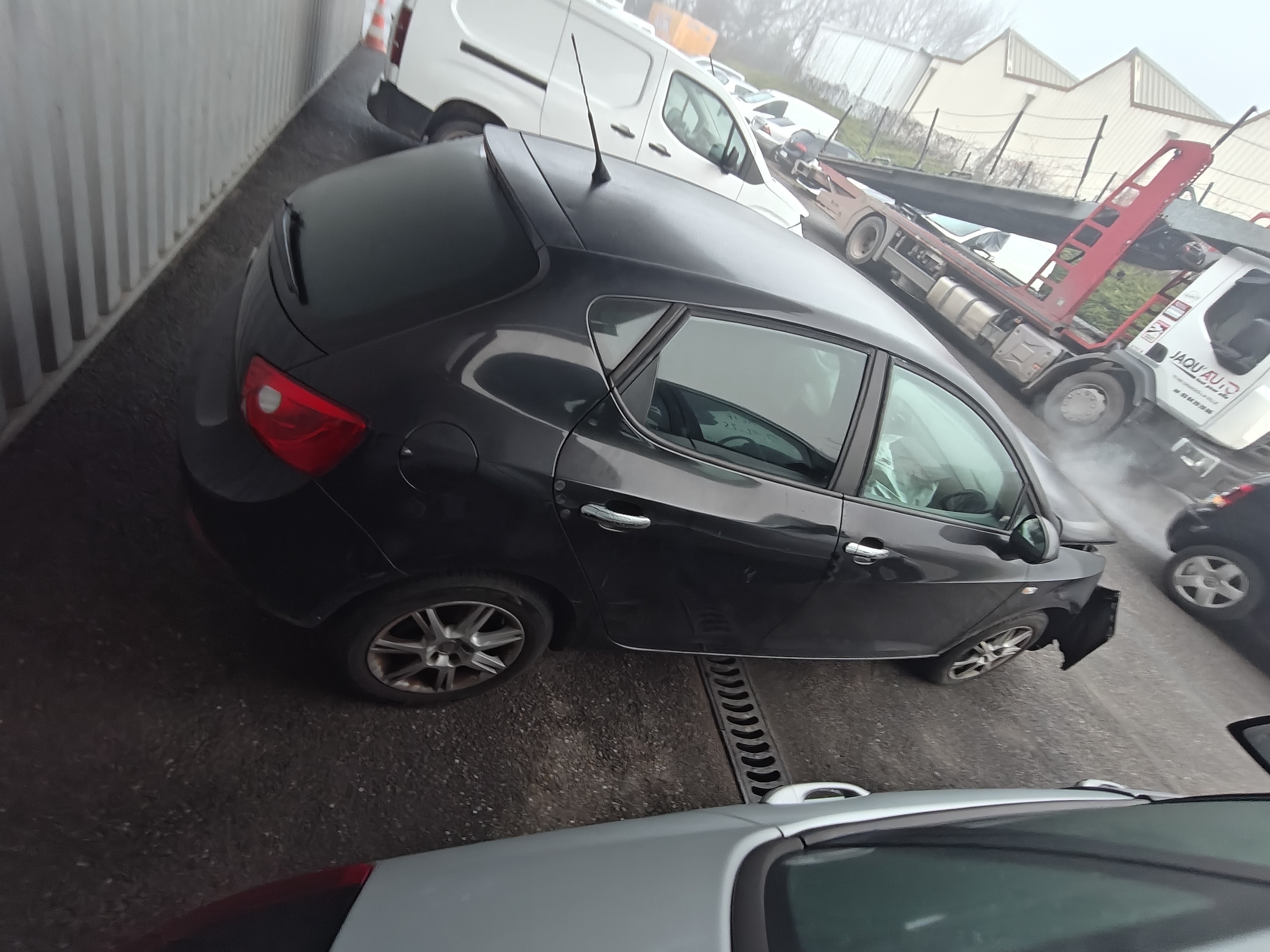 Pare choc arriere pour SEAT IBIZA 4 PHASE 1 Pare choc arriere pour SEAT IBIZA 4 PHASE 1
