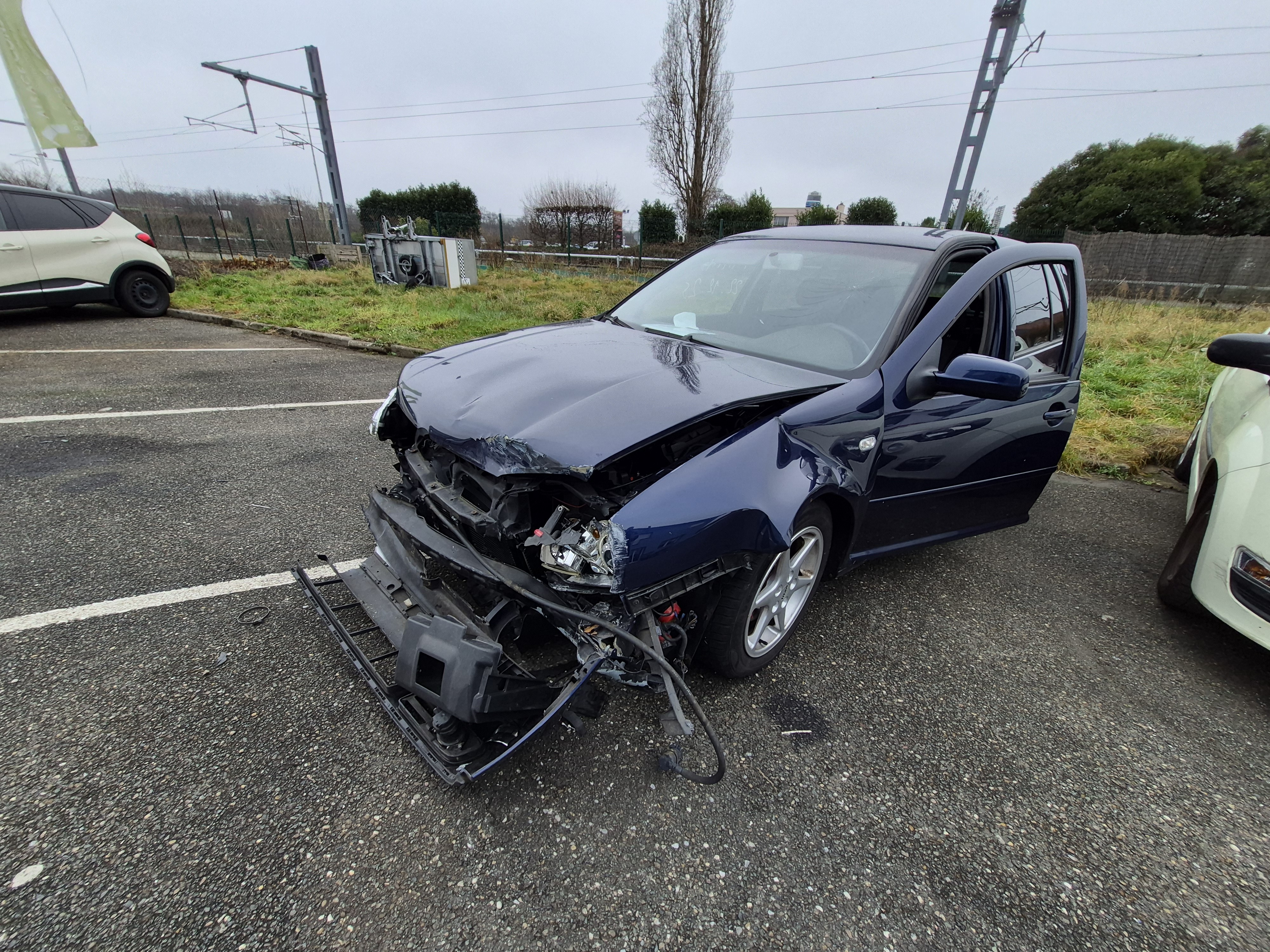 Pompe de direction pour VOLKSWAGEN GOLF 4 Pompe de direction pour VOLKSWAGEN GOLF 4