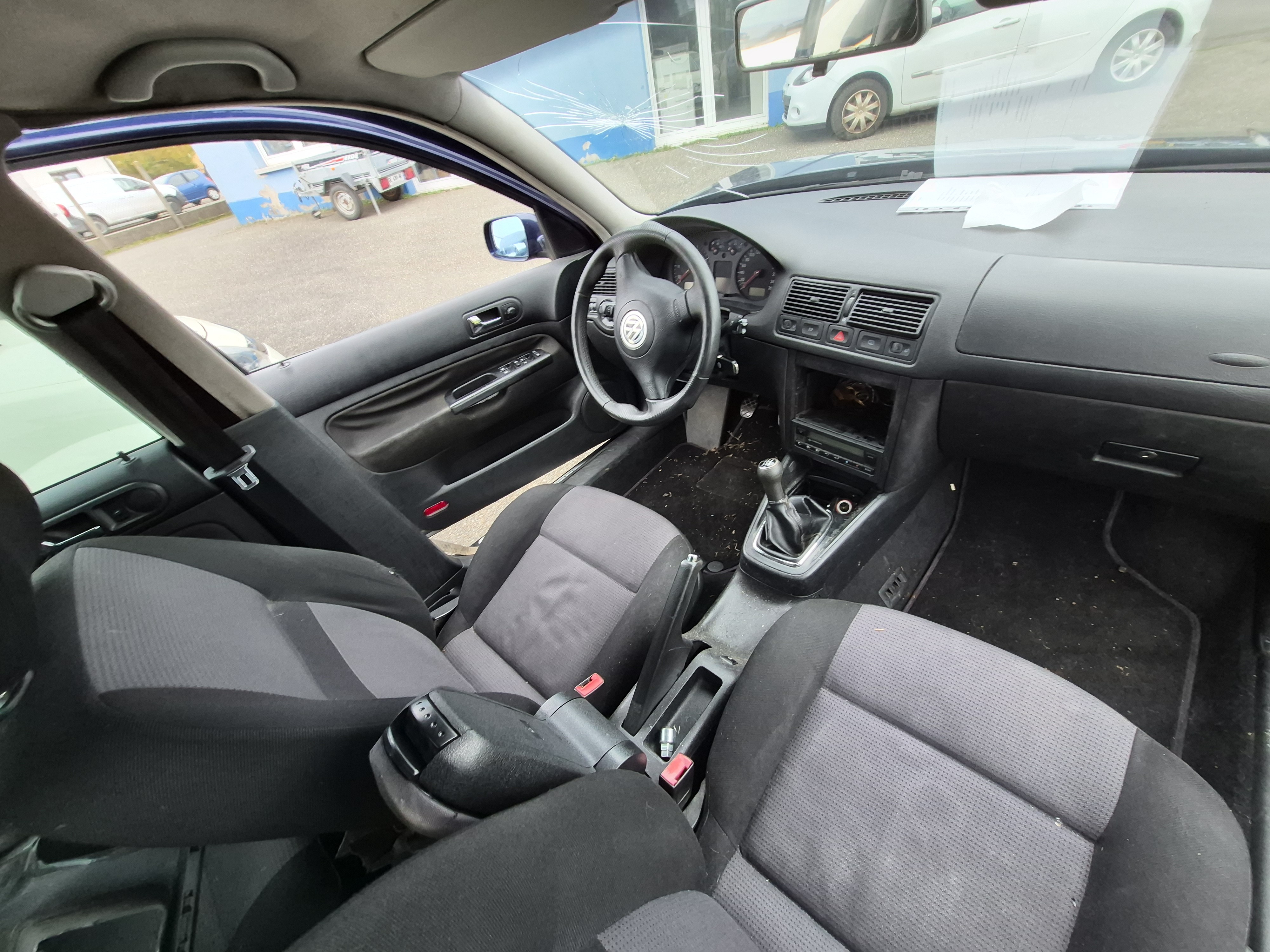 Pompe de direction pour VOLKSWAGEN GOLF 4 Pompe de direction pour VOLKSWAGEN GOLF 4