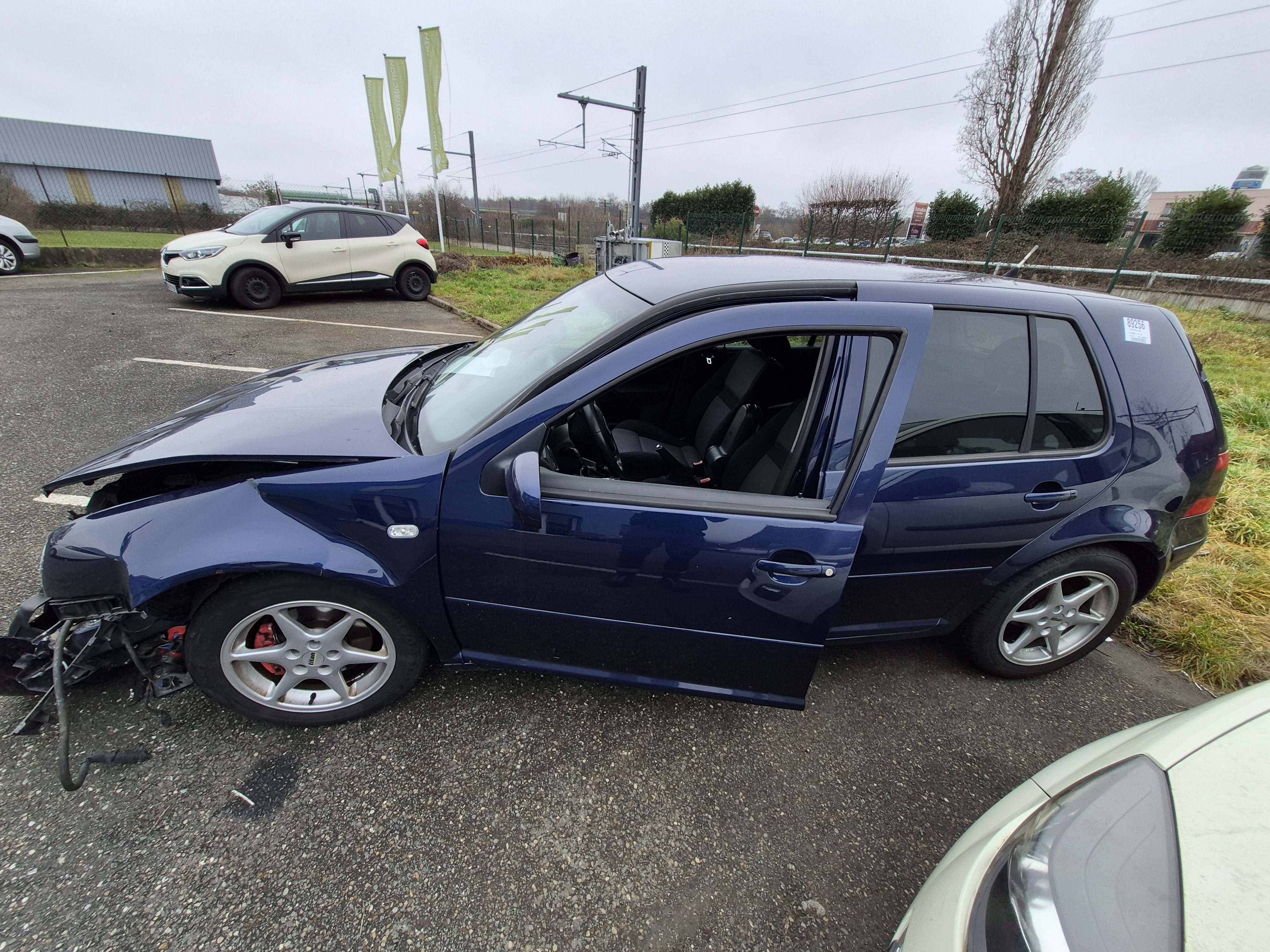 Pompe de direction pour VOLKSWAGEN GOLF 4 Pompe de direction pour VOLKSWAGEN GOLF 4