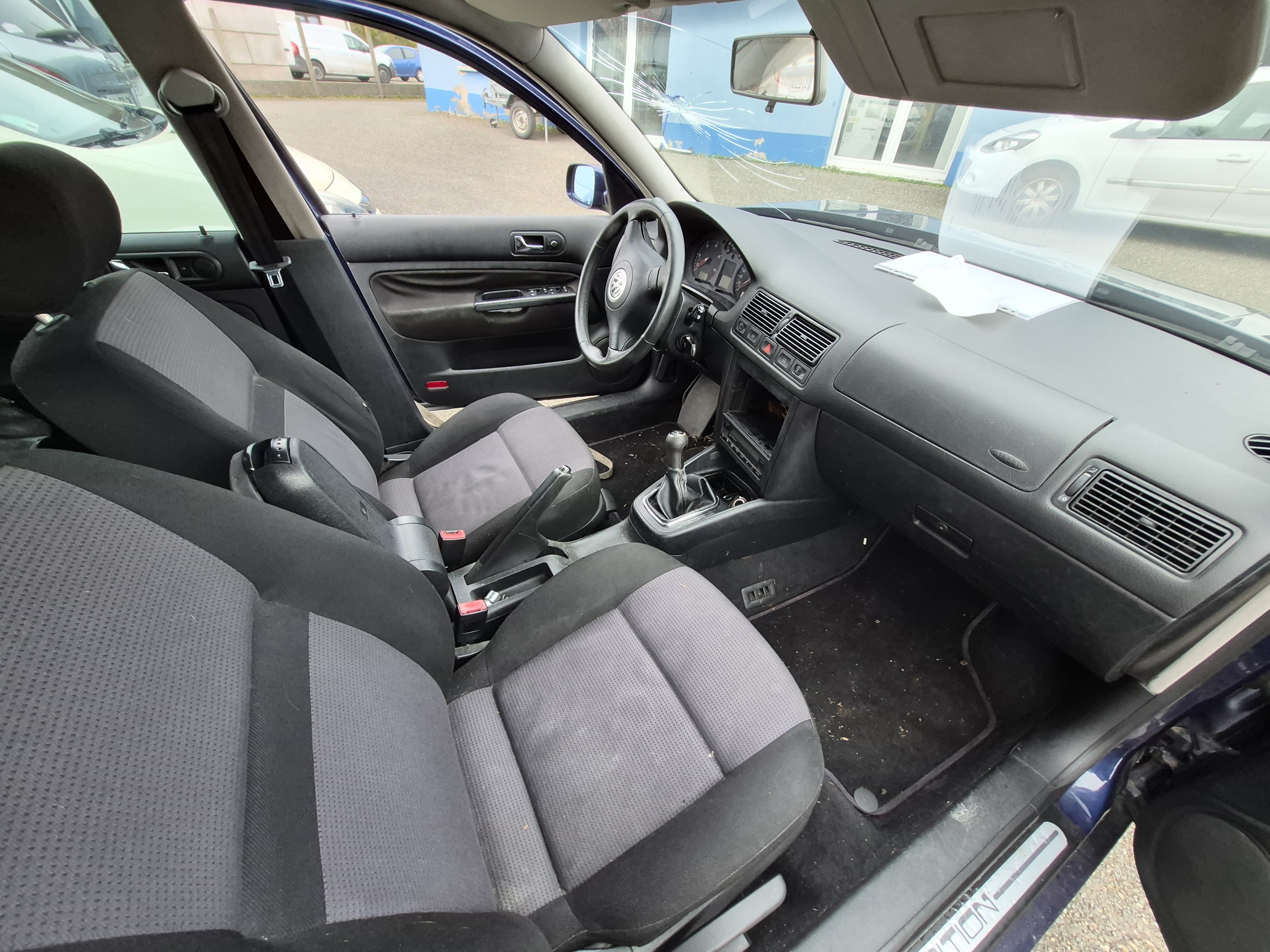 Pompe de direction pour VOLKSWAGEN GOLF 4 Pompe de direction pour VOLKSWAGEN GOLF 4