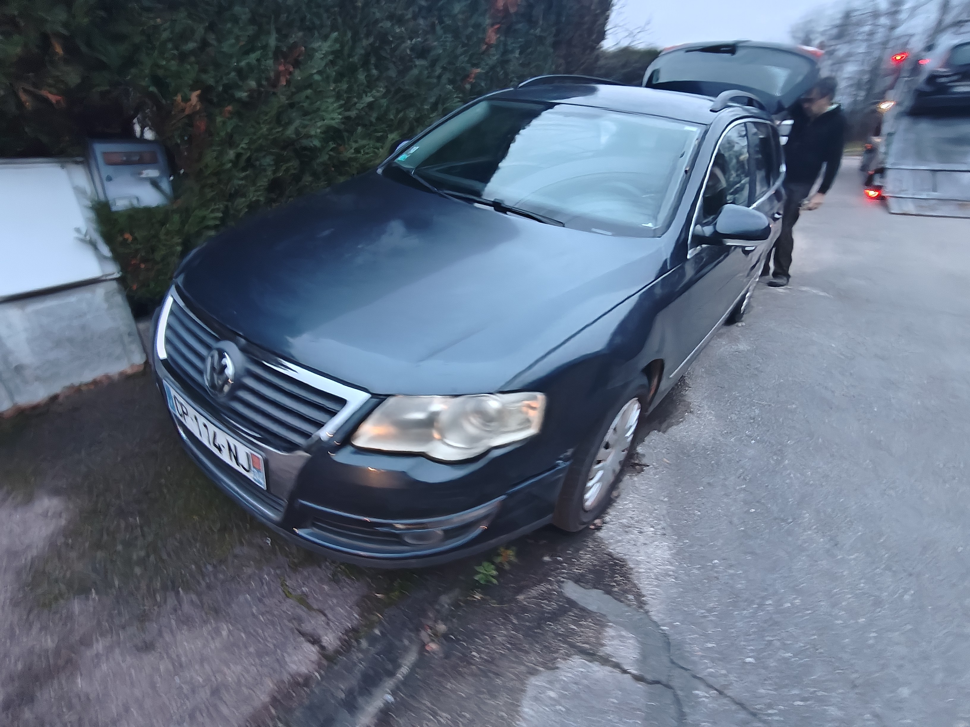 Feu arriere principal gauche (feux) pour VOLKSWAGEN PASSAT 5 BREAK Feu arriere principal gauche (feux) pour VOLKSWAGEN PASSAT 5 BREAK