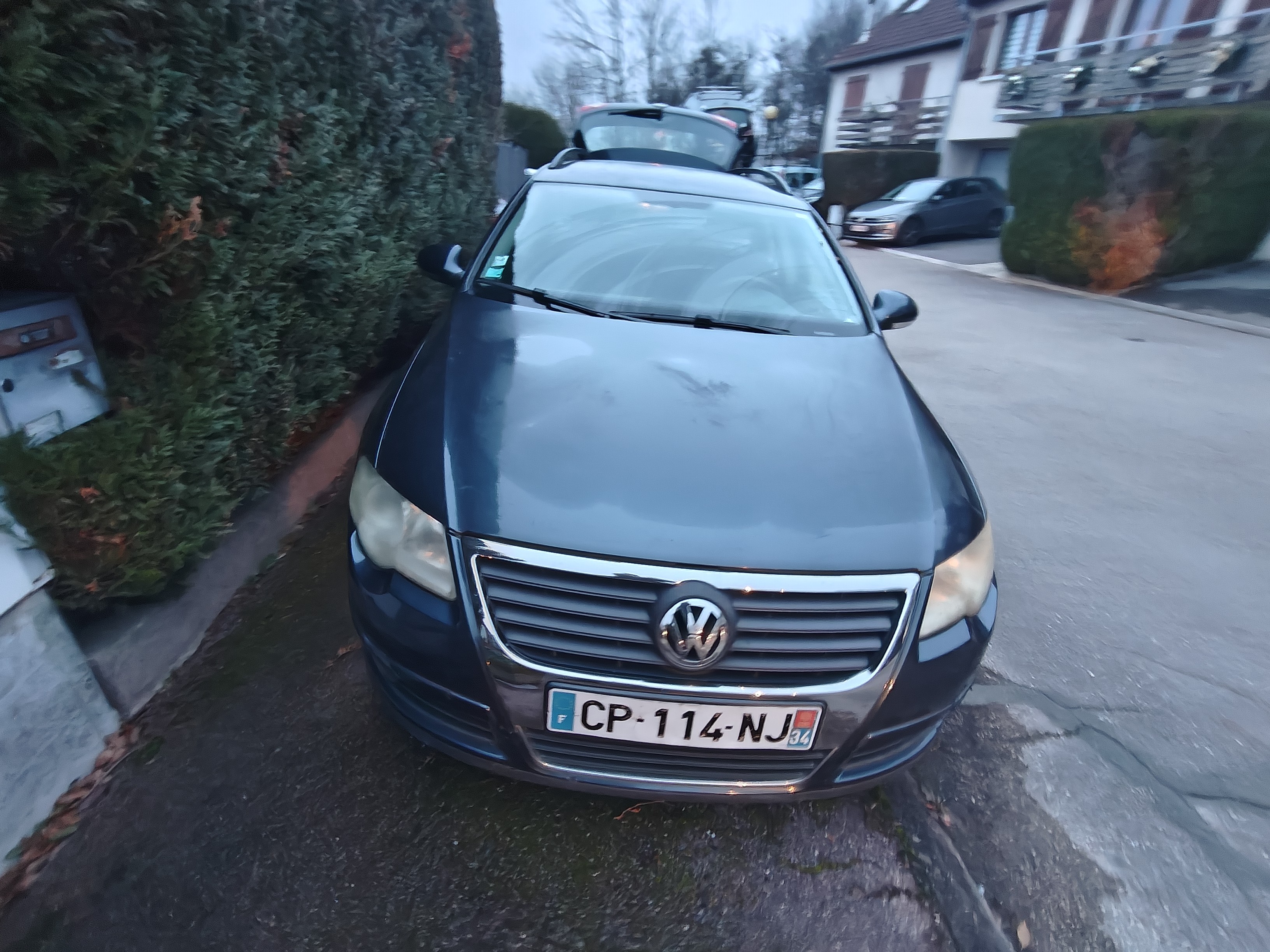 Feu arriere principal gauche (feux) pour VOLKSWAGEN PASSAT 5 BREAK Feu arriere principal gauche (feux) pour VOLKSWAGEN PASSAT 5 BREAK
