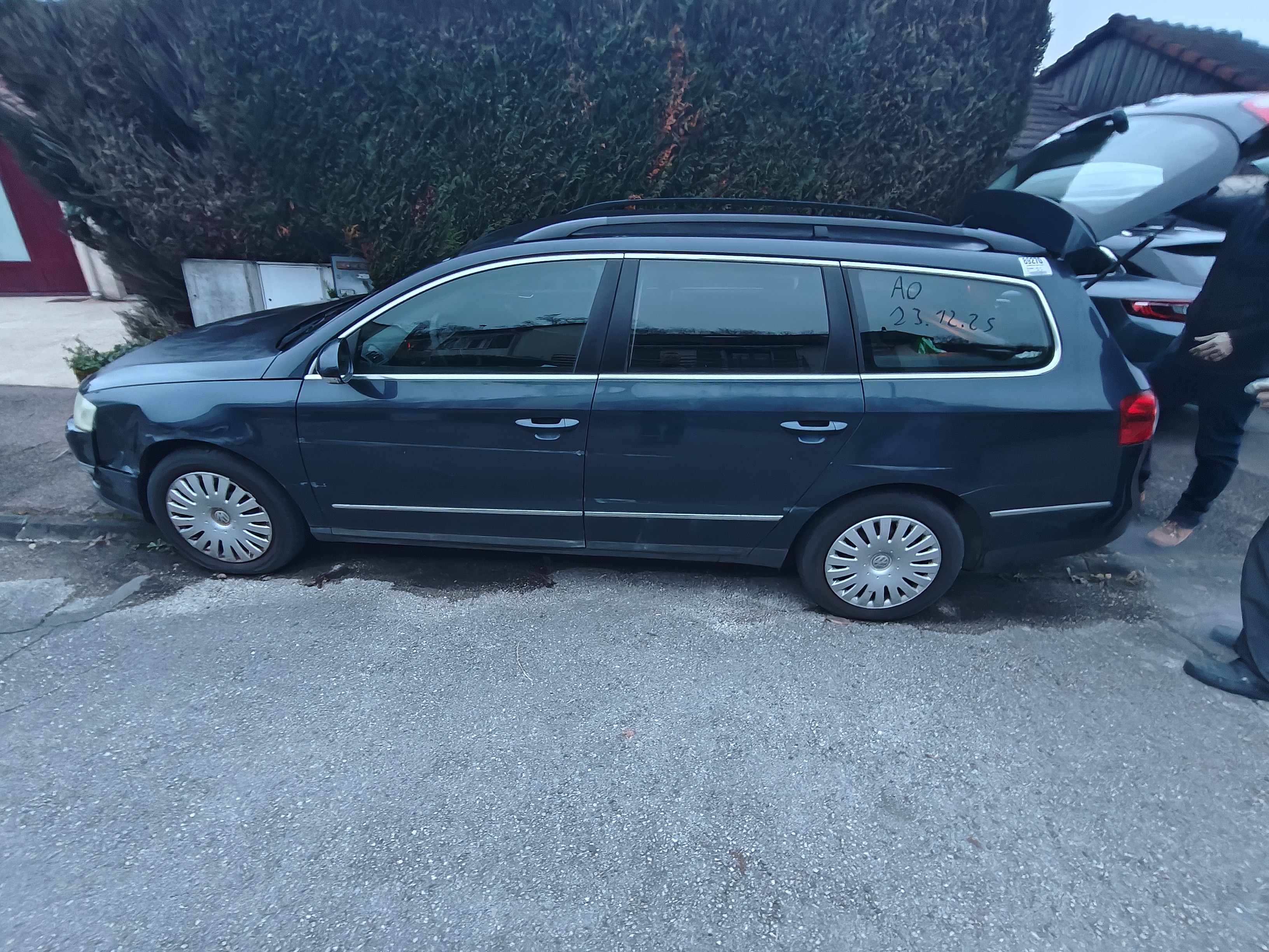 Feu arriere principal gauche (feux) pour VOLKSWAGEN PASSAT 5 BREAK Feu arriere principal gauche (feux) pour VOLKSWAGEN PASSAT 5 BREAK