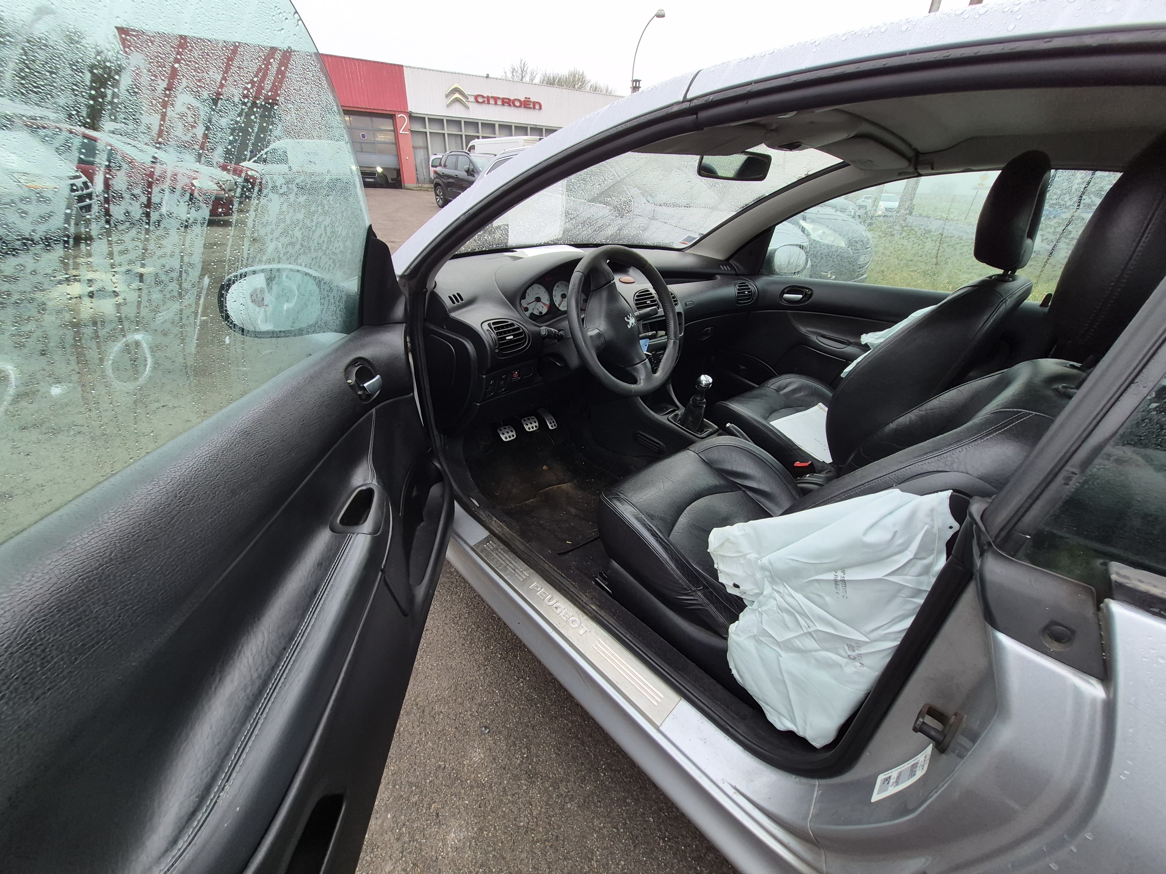 Optique avant principal gauche (feux)(phare) pour PEUGEOT 206 PHASE 1 CABRIOLET Optique avant principal gauche (feux)(phare) pour PEUGEOT 206 PHASE 1 CABRIOLET