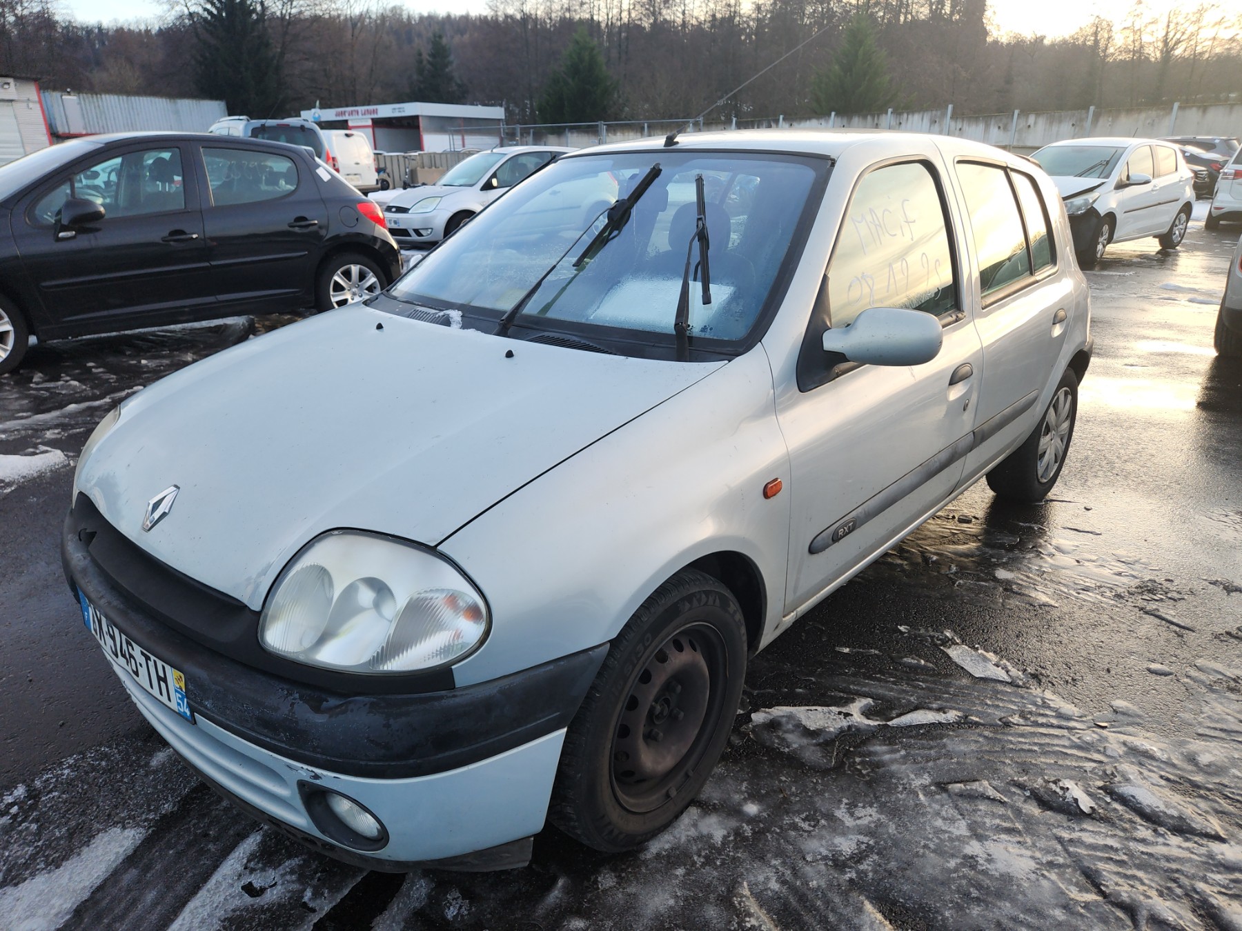 Aile avant droit pour RENAULT CLIO 2 PHASE 1 Aile avant droit pour RENAULT CLIO 2 PHASE 1