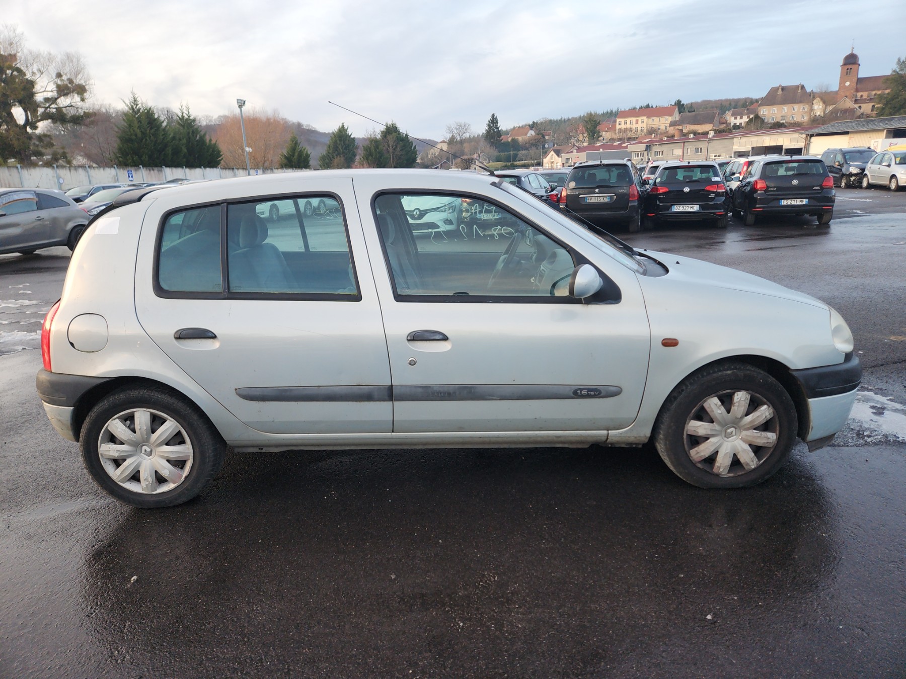 Aile avant droit pour RENAULT CLIO 2 PHASE 1 Aile avant droit pour RENAULT CLIO 2 PHASE 1