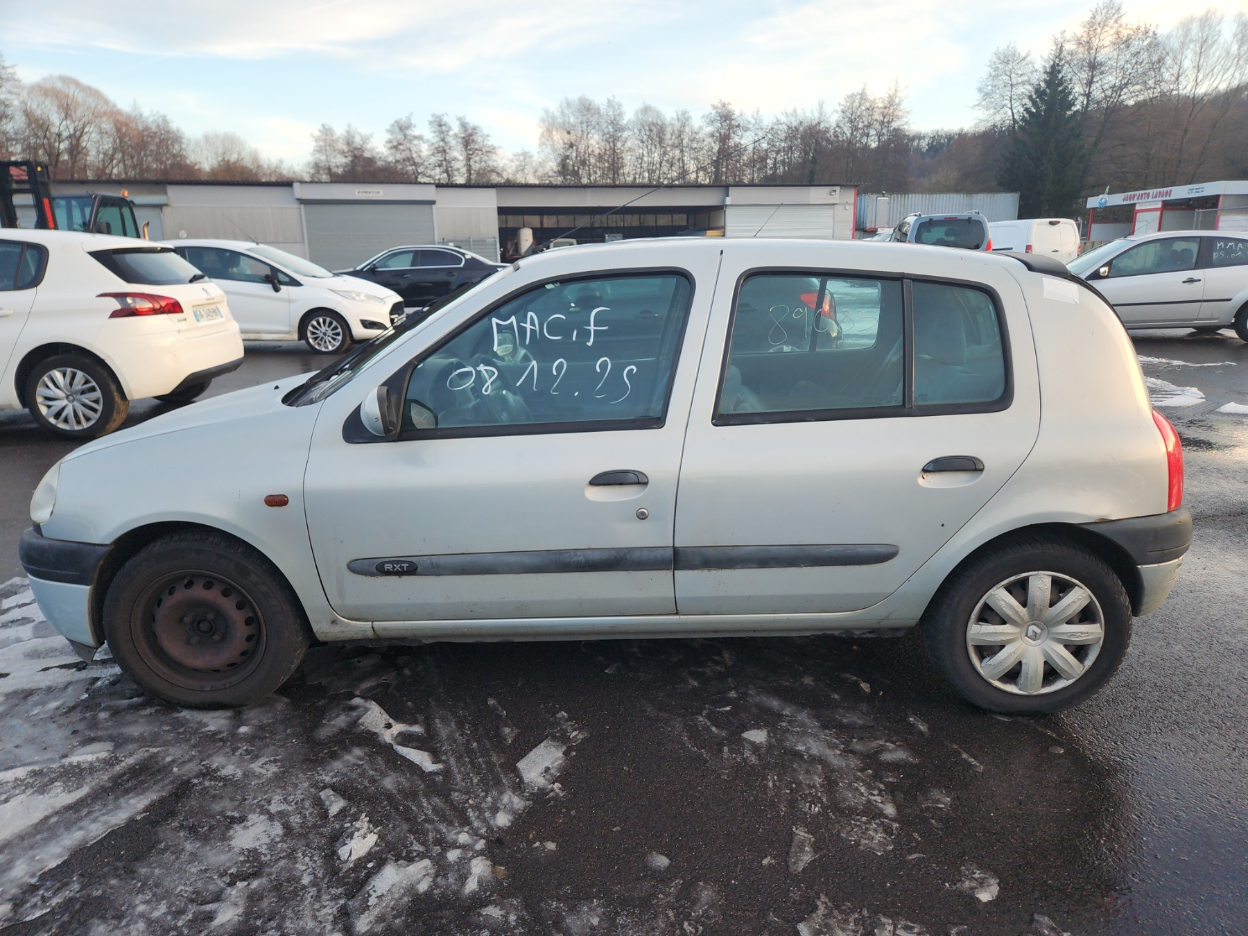 Aile avant droit pour RENAULT CLIO 2 PHASE 1 Aile avant droit pour RENAULT CLIO 2 PHASE 1