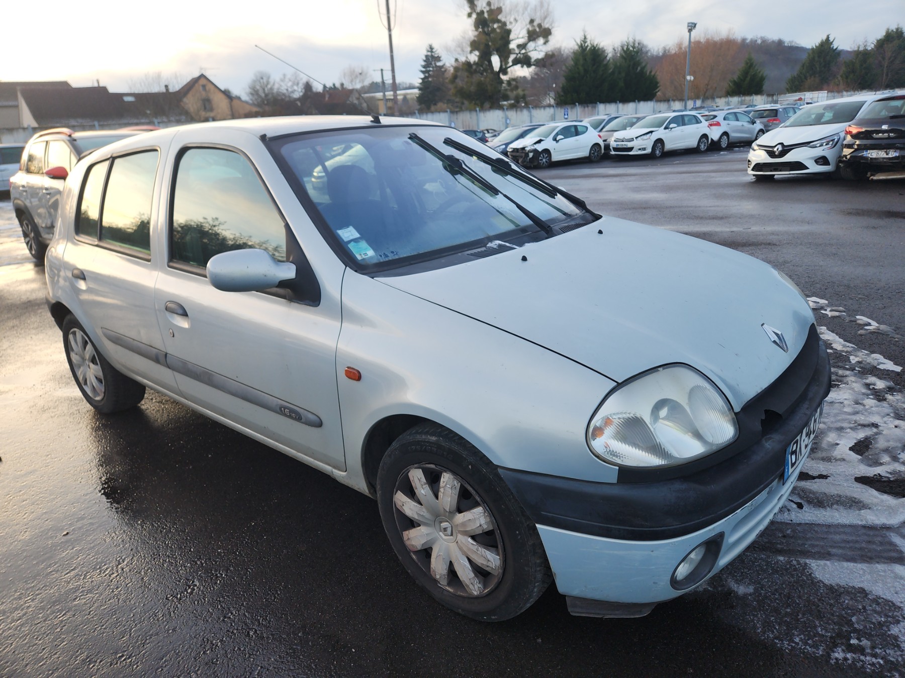 Aile avant droit pour RENAULT CLIO 2 PHASE 1 Aile avant droit pour RENAULT CLIO 2 PHASE 1