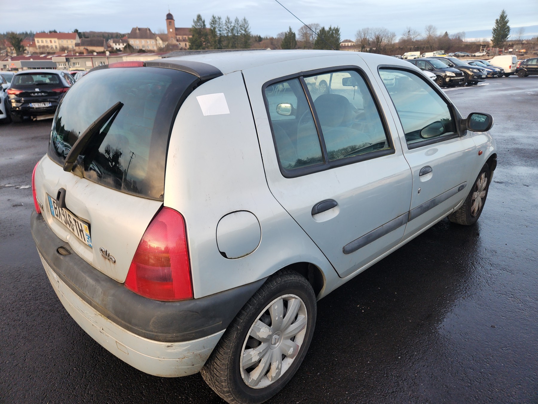 Aile avant droit pour RENAULT CLIO 2 PHASE 1 Aile avant droit pour RENAULT CLIO 2 PHASE 1