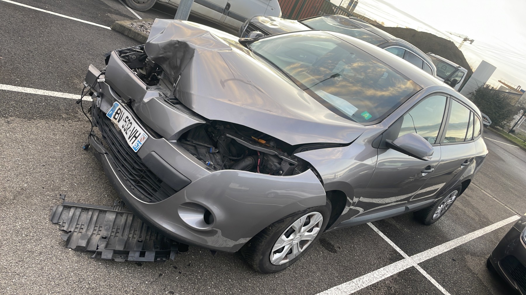 Pare choc arriere pour RENAULT MEGANE 3 PHASE 1 BREAK Pare choc arriere pour RENAULT MEGANE 3 PHASE 1 BREAK