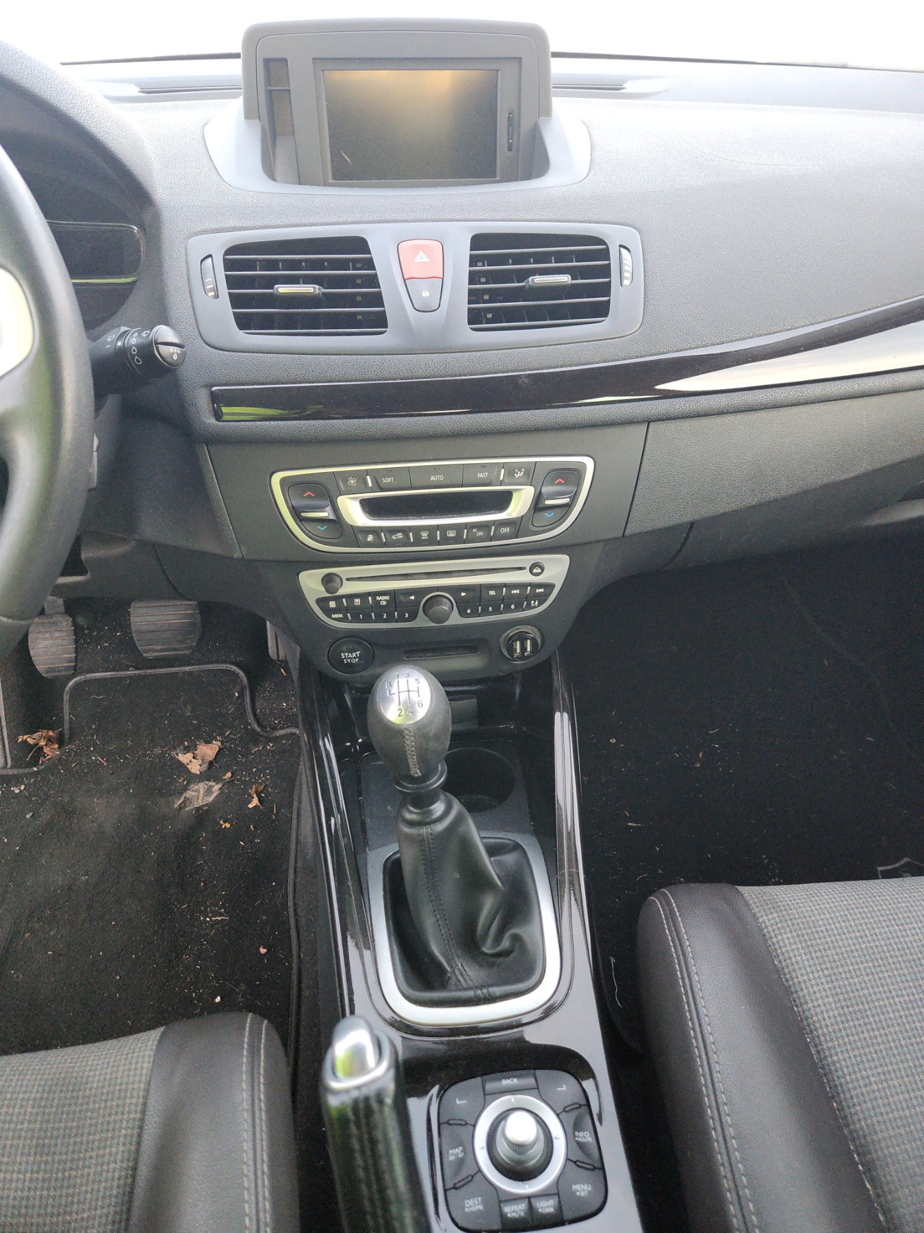 Retroviseur gauche pour RENAULT MEGANE 3 PHASE 1 Retroviseur gauche pour RENAULT MEGANE 3 PHASE 1