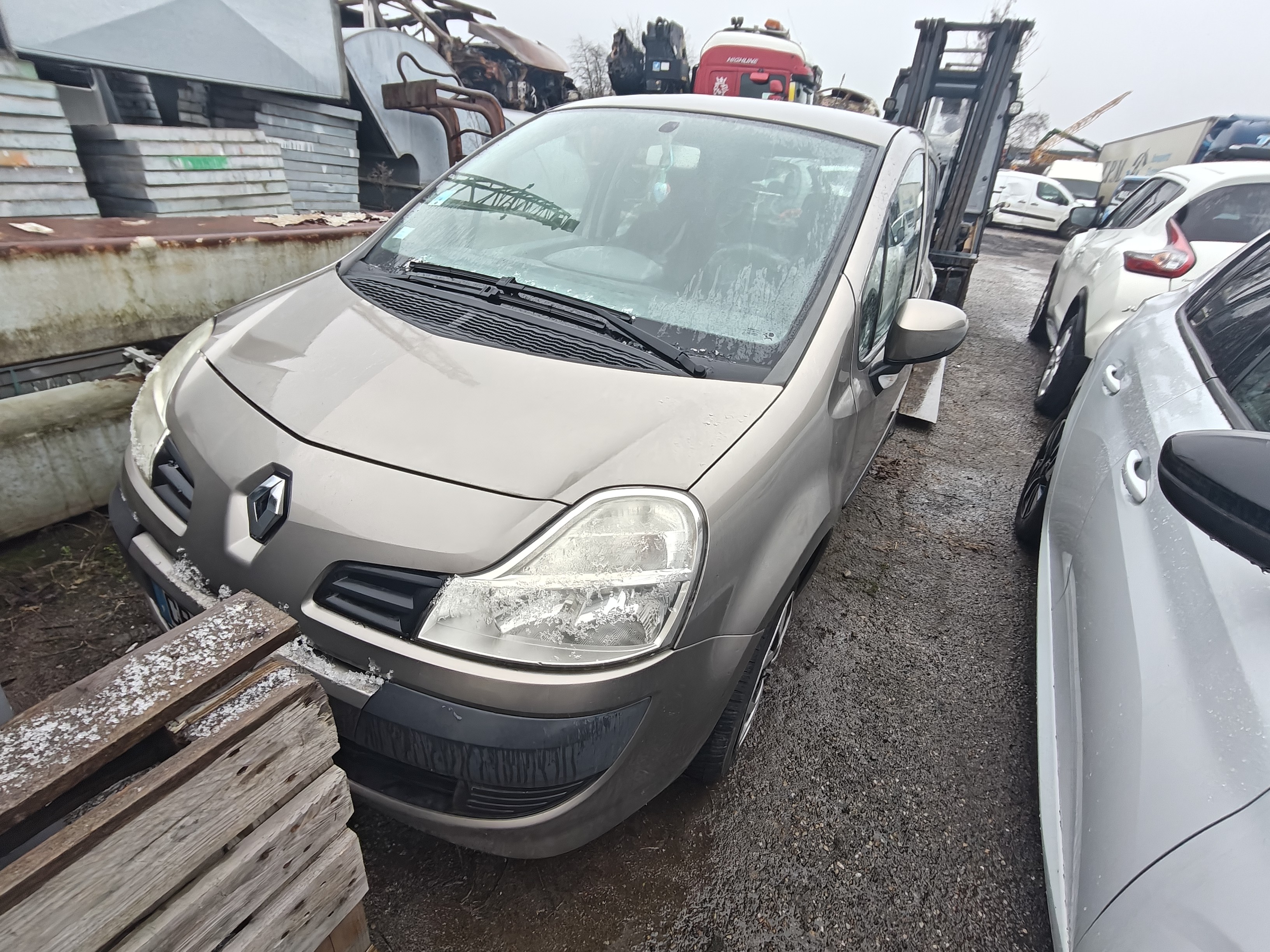 Trappe d'essence pour RENAULT MODUS PHASE 2 Trappe d'essence pour RENAULT MODUS PHASE 2
