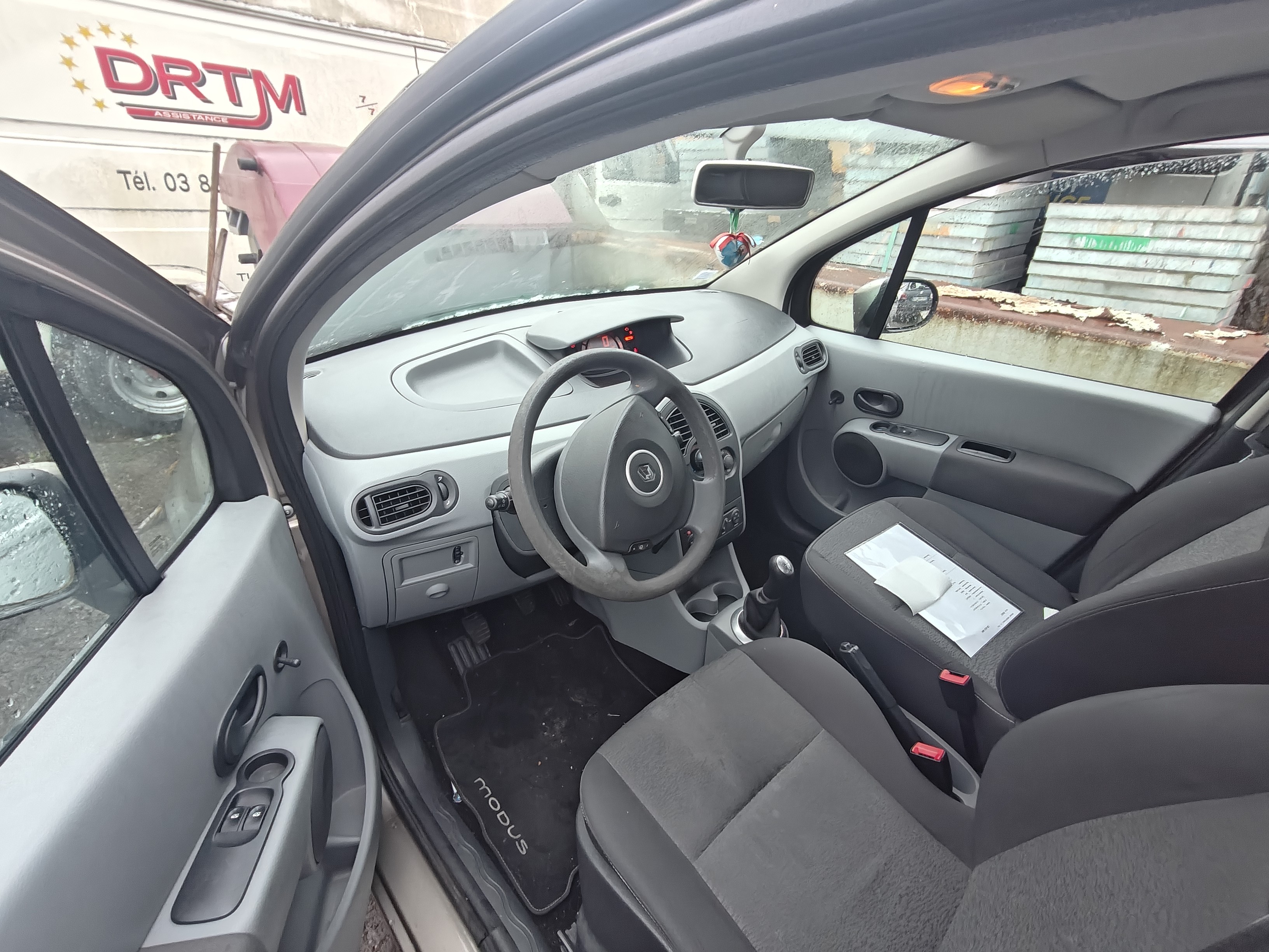 Trappe d'essence pour RENAULT MODUS PHASE 2 Trappe d'essence pour RENAULT MODUS PHASE 2