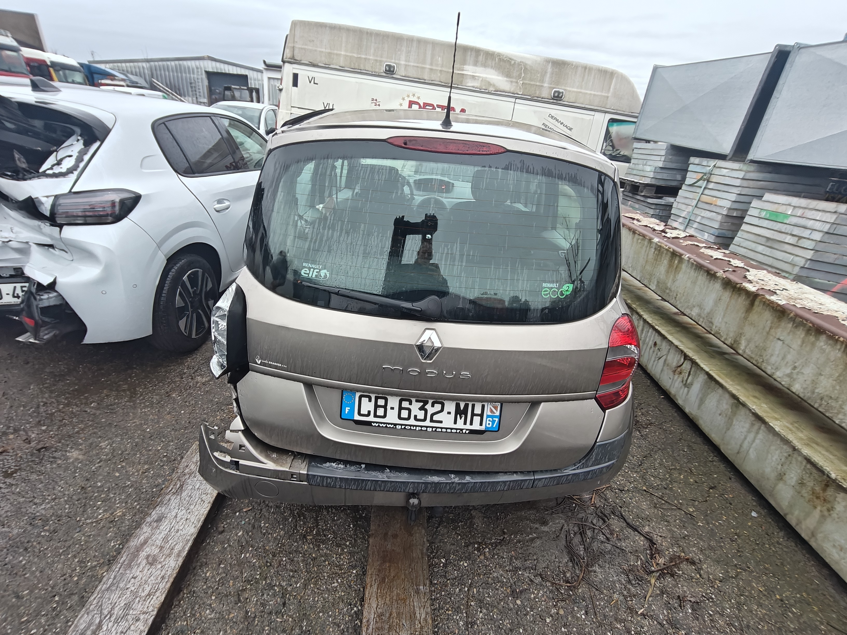 Trappe d'essence pour RENAULT MODUS PHASE 2 Trappe d'essence pour RENAULT MODUS PHASE 2