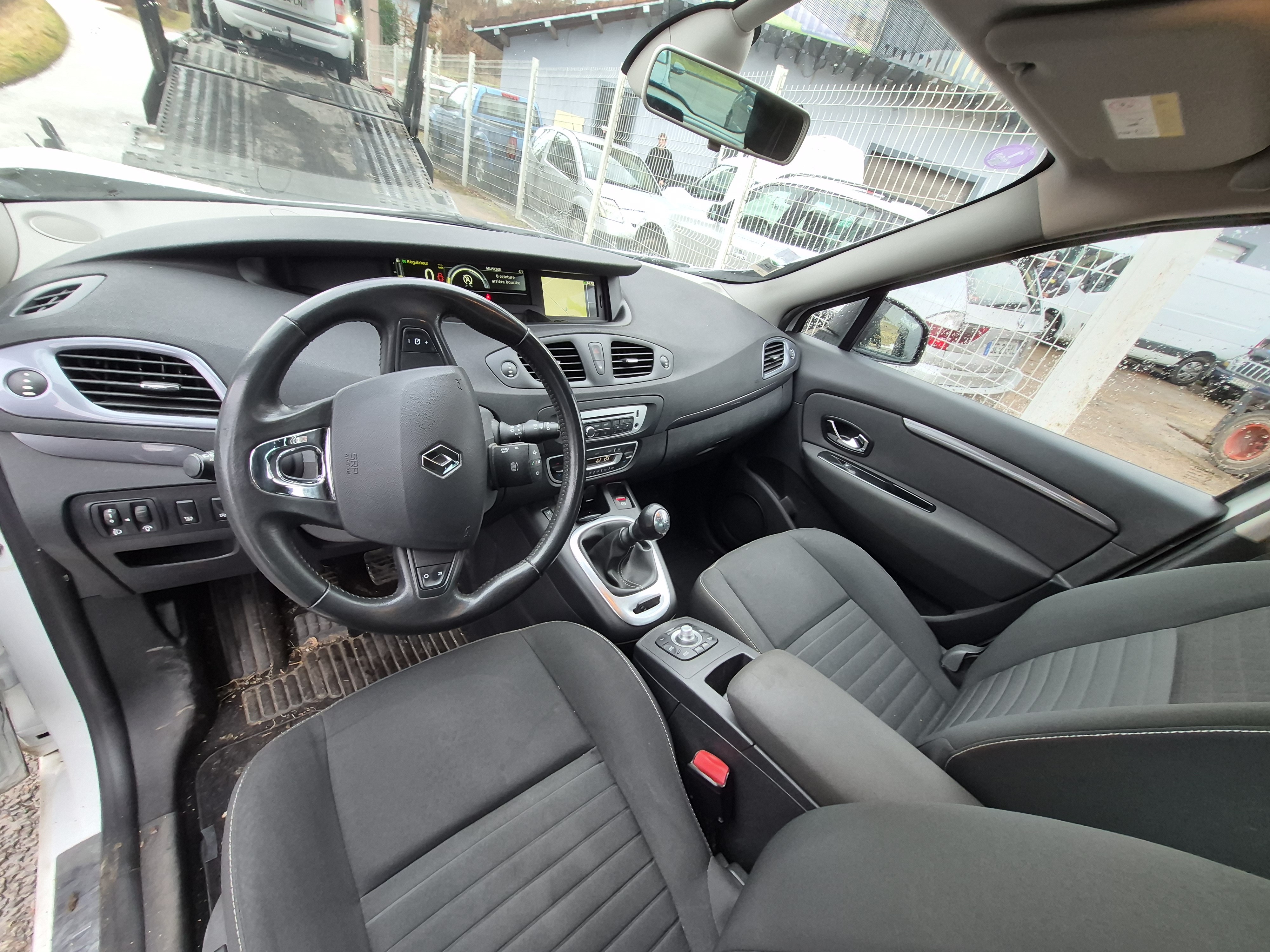 Feu arriere principal droit (feux) pour RENAULT SCENIC 3 PHASE 3 Feu arriere principal droit (feux) pour RENAULT SCENIC 3 PHASE 3