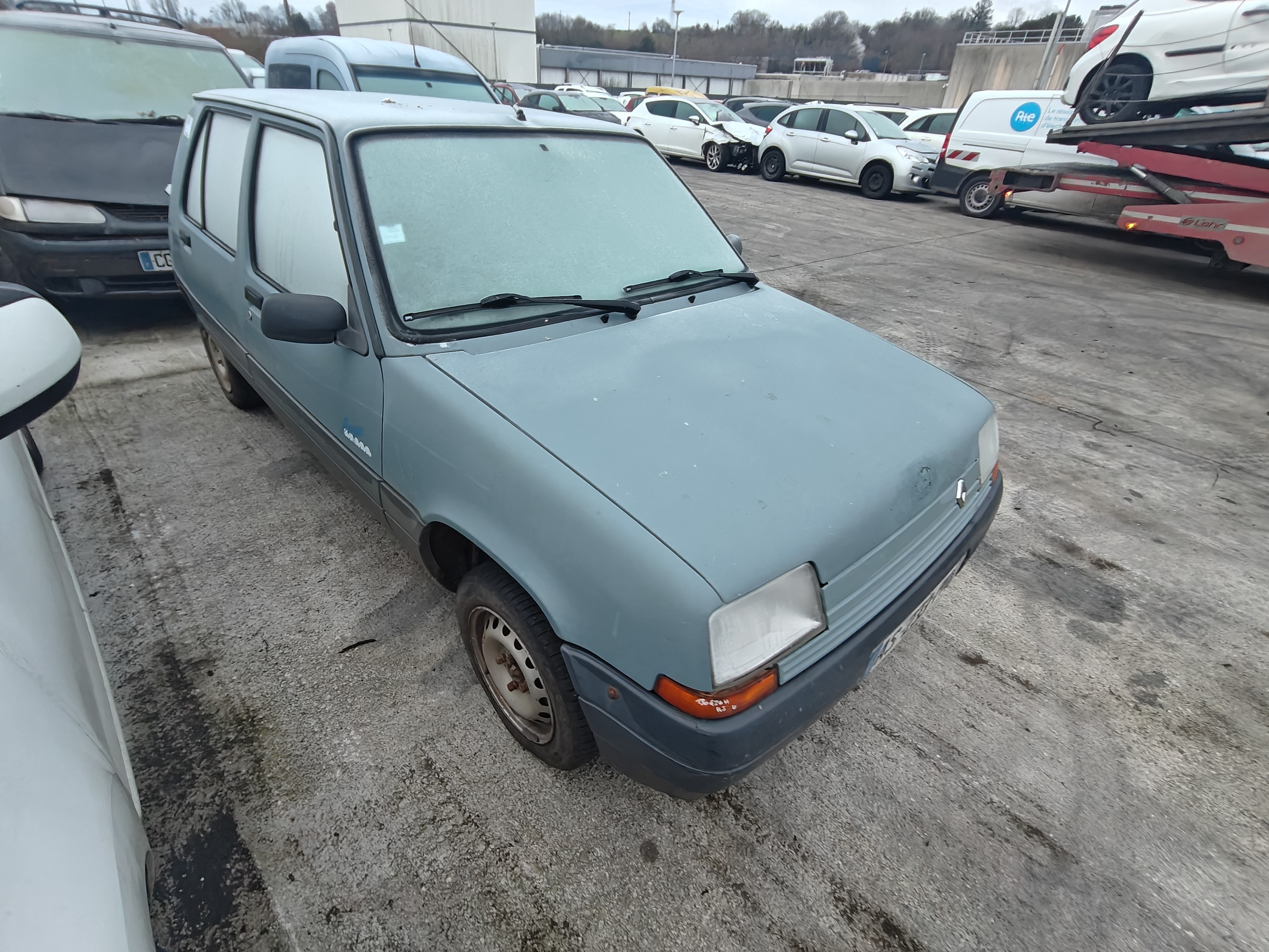 Calandre pour RENAULT SUPER 5 Calandre pour RENAULT SUPER 5