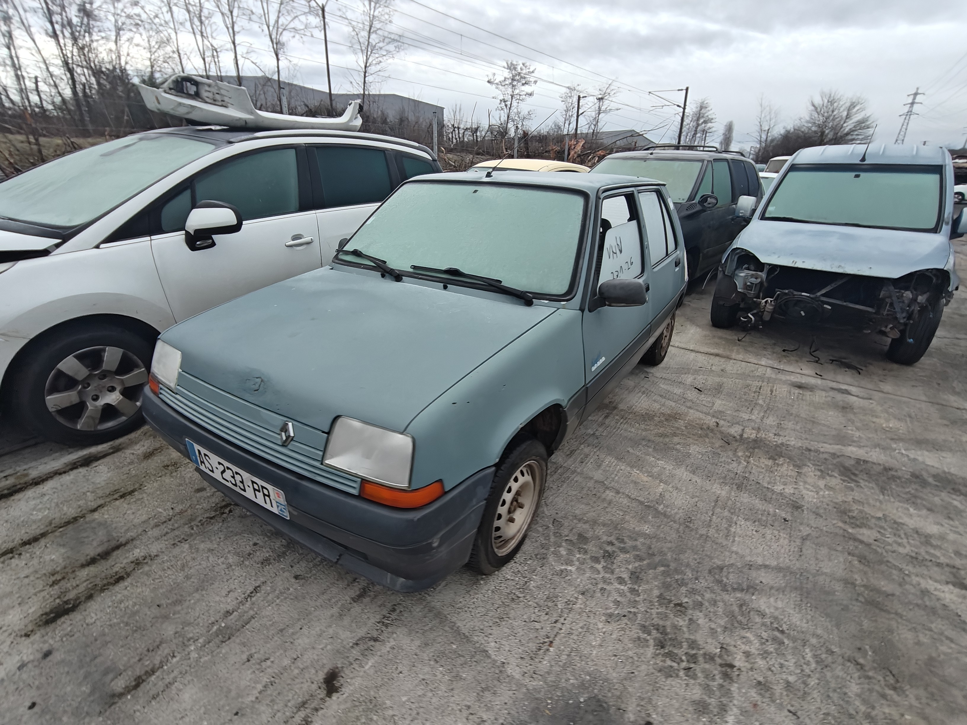 Calandre pour RENAULT SUPER 5 Calandre pour RENAULT SUPER 5