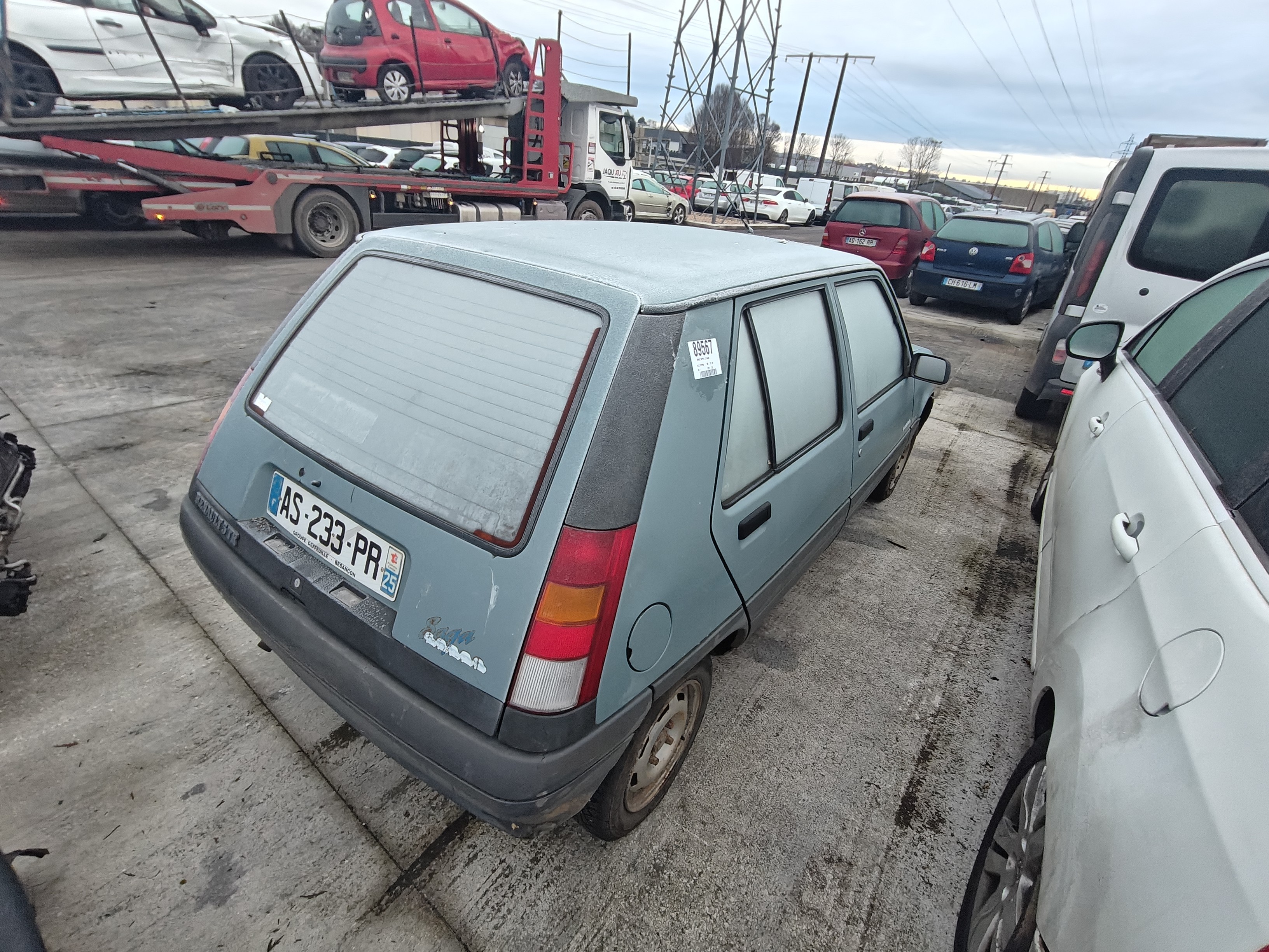 Calandre pour RENAULT SUPER 5 Calandre pour RENAULT SUPER 5