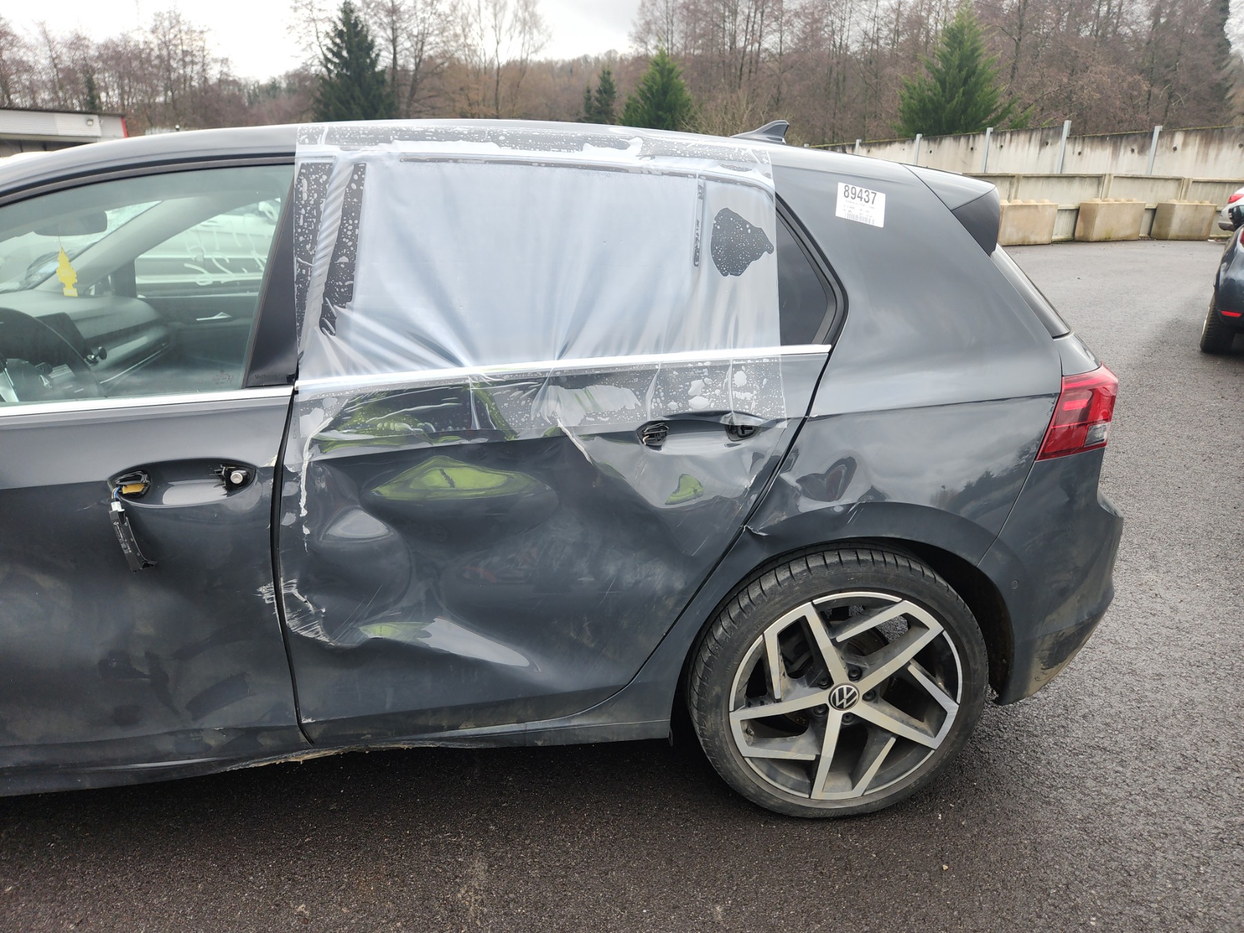 Vitre avant droit pour VOLKSWAGEN GOLF 8 PHASE 1 Vitre avant droit pour VOLKSWAGEN GOLF 8 PHASE 1