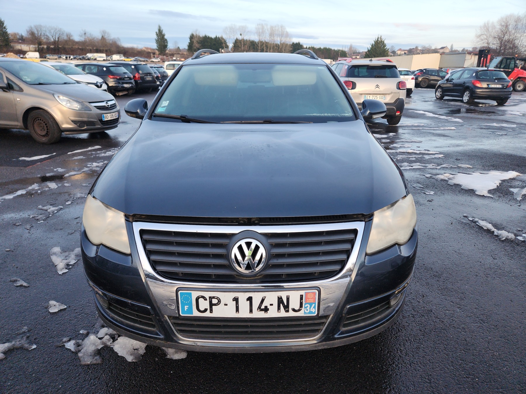 Feu arriere principal gauche (feux) pour VOLKSWAGEN PASSAT 5 BREAK Feu arriere principal gauche (feux) pour VOLKSWAGEN PASSAT 5 BREAK