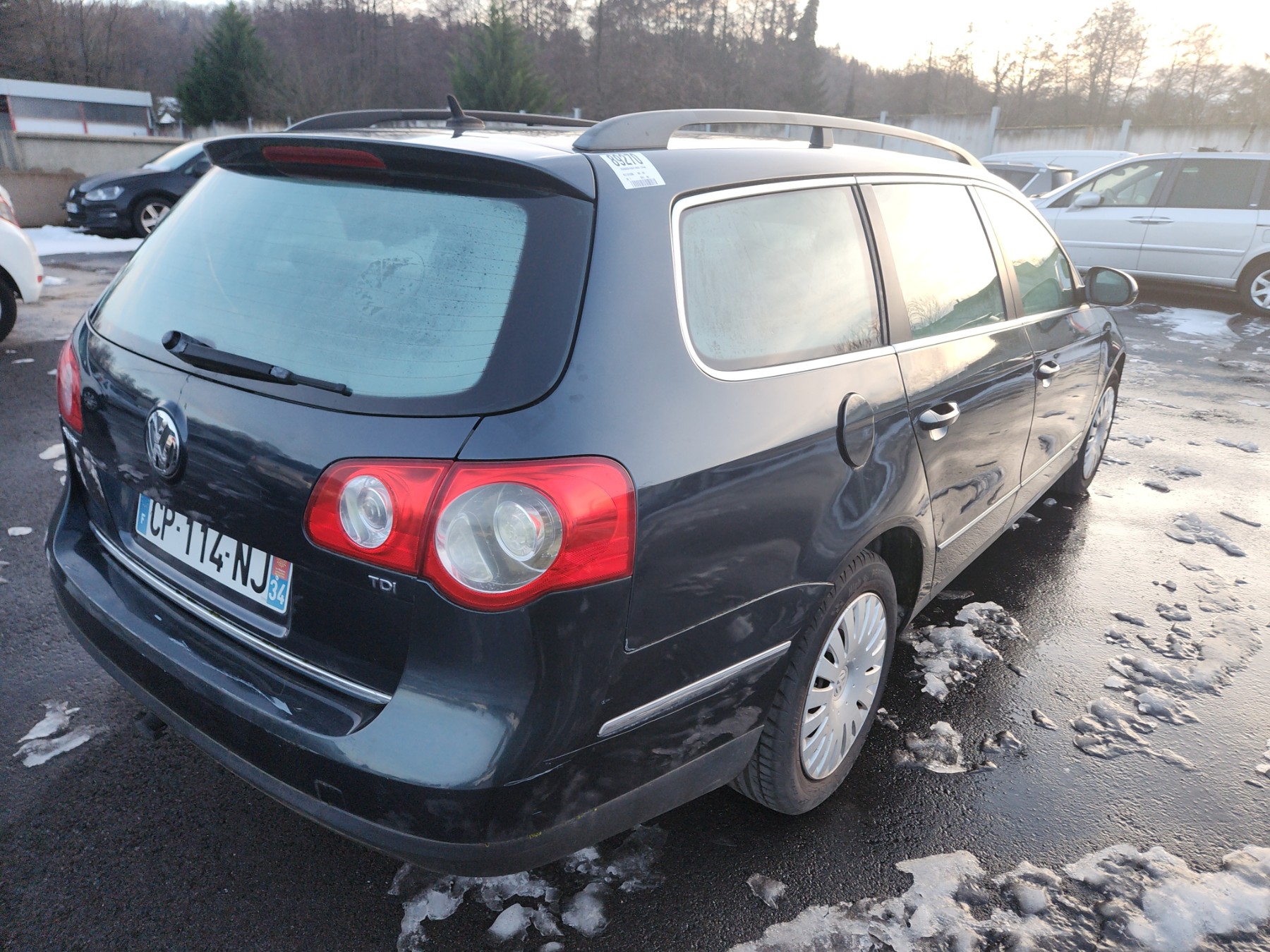 Feu arriere principal gauche (feux) pour VOLKSWAGEN PASSAT 5 BREAK Feu arriere principal gauche (feux) pour VOLKSWAGEN PASSAT 5 BREAK