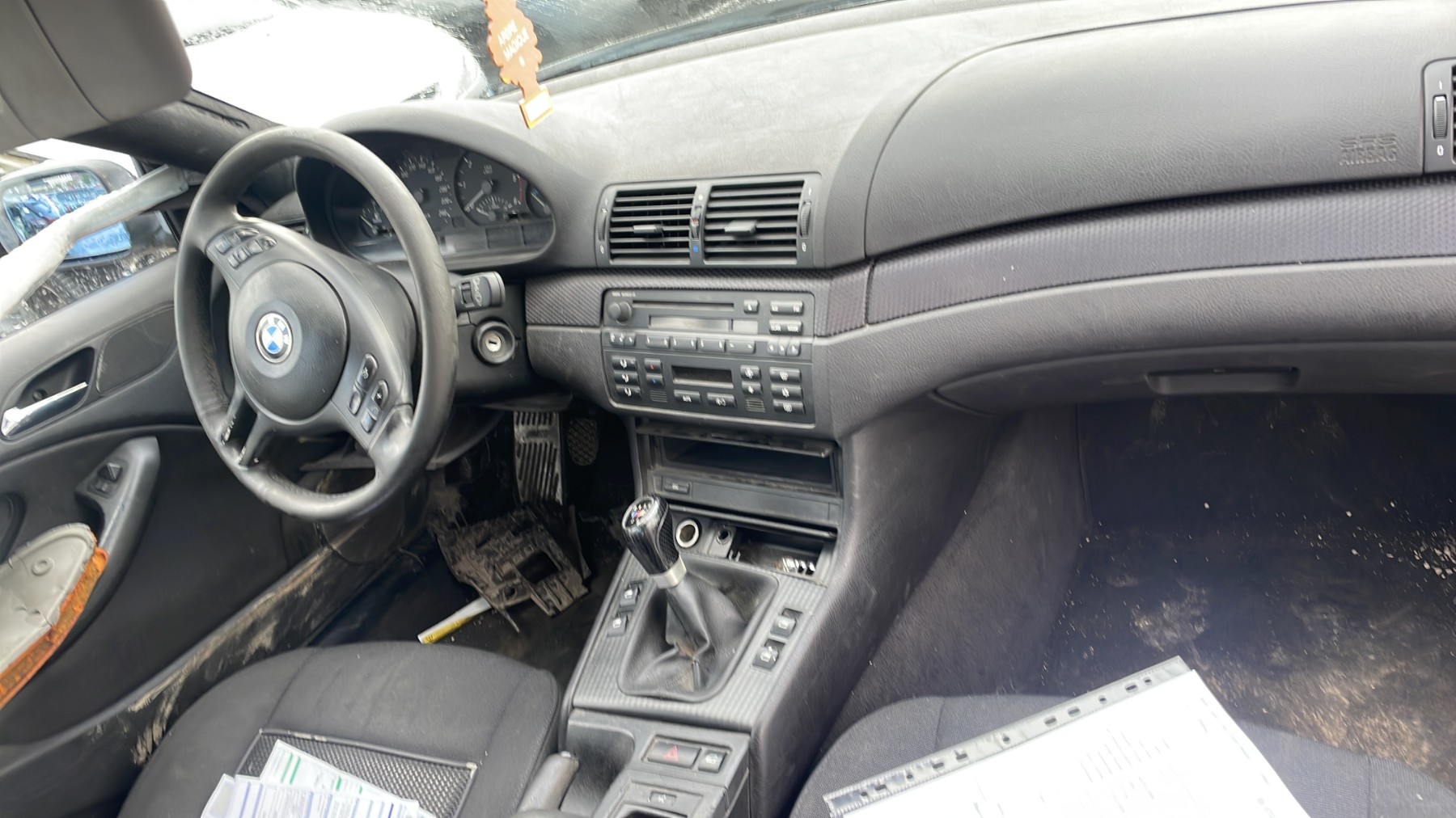 Pare boue avant gauche pour BMW SERIE 3 E46 COUPE PHASE 2 Pare boue avant gauche pour BMW SERIE 3 E46 COUPE PHASE 2