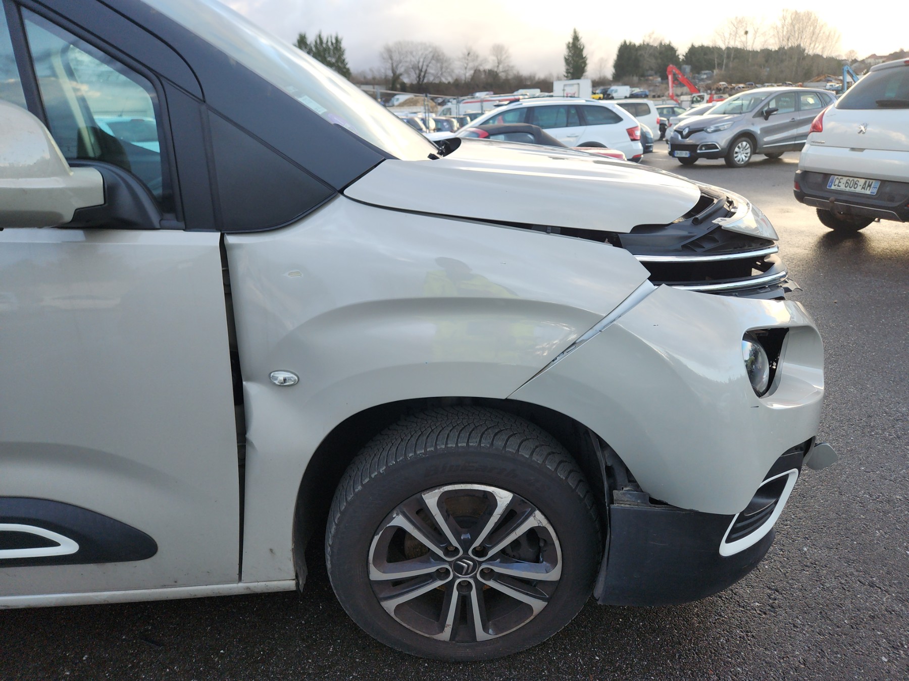 Ressort de suspension arriere pour CITROEN BERLINGO 3 M PHASE 1 Ressort de suspension arriere pour CITROEN BERLINGO 3 M PHASE 1