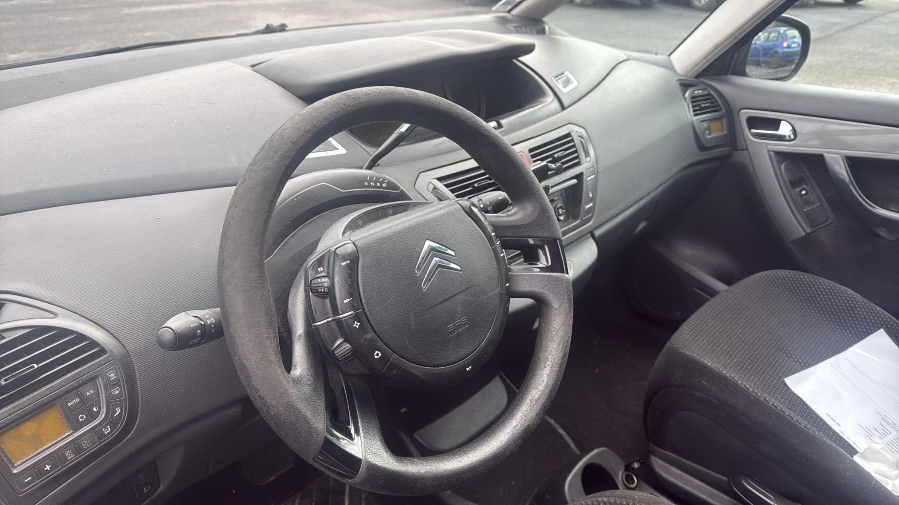 Vide poche avant droit pour CITROEN C4 GRAND PICASSO 1 Vide poche avant droit pour CITROEN C4 GRAND PICASSO 1