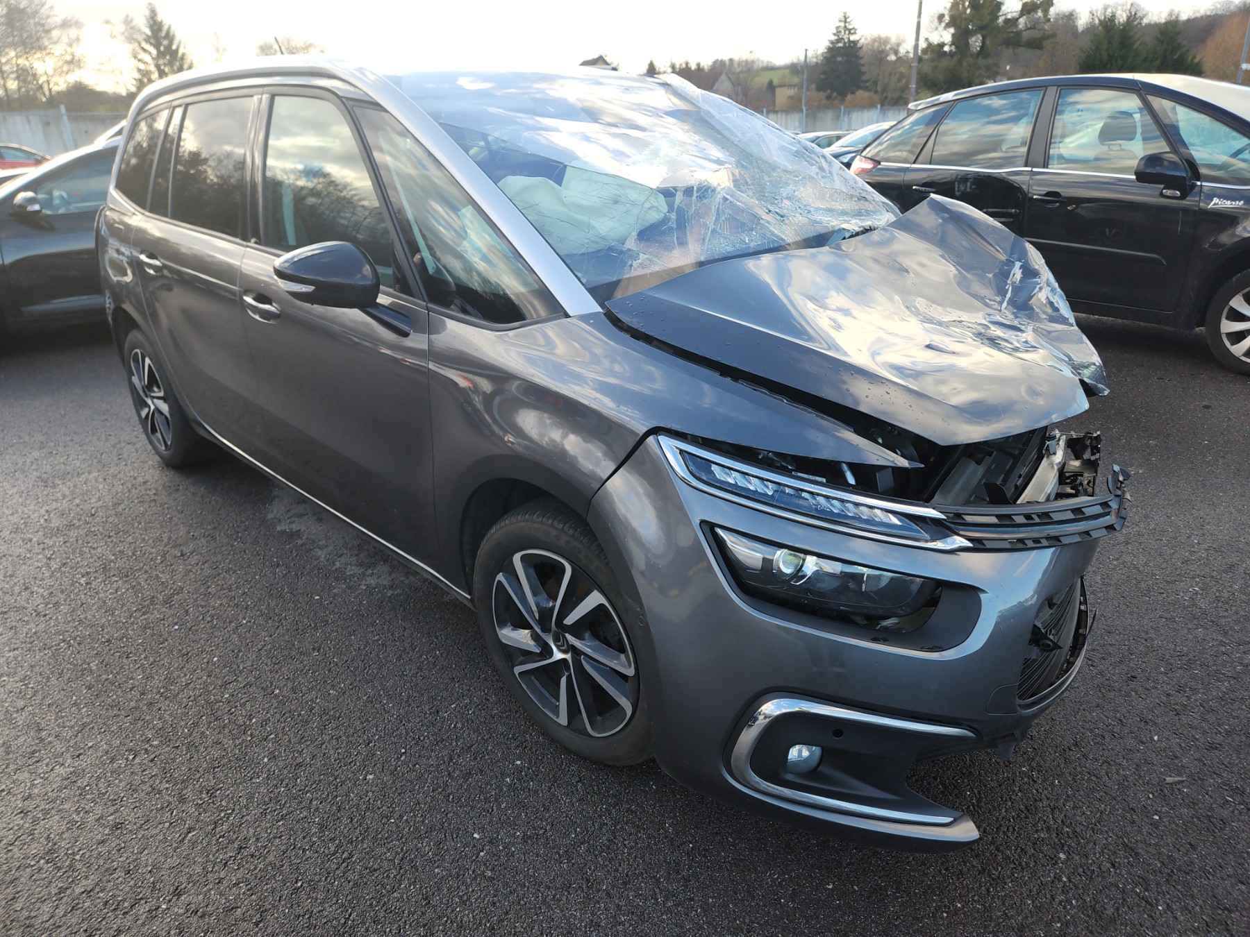 Feu arriere principal gauche (feux) pour CITROEN C4 GRAND SPACETOURER Feu arriere principal gauche (feux) pour CITROEN C4 GRAND SPACETOURER