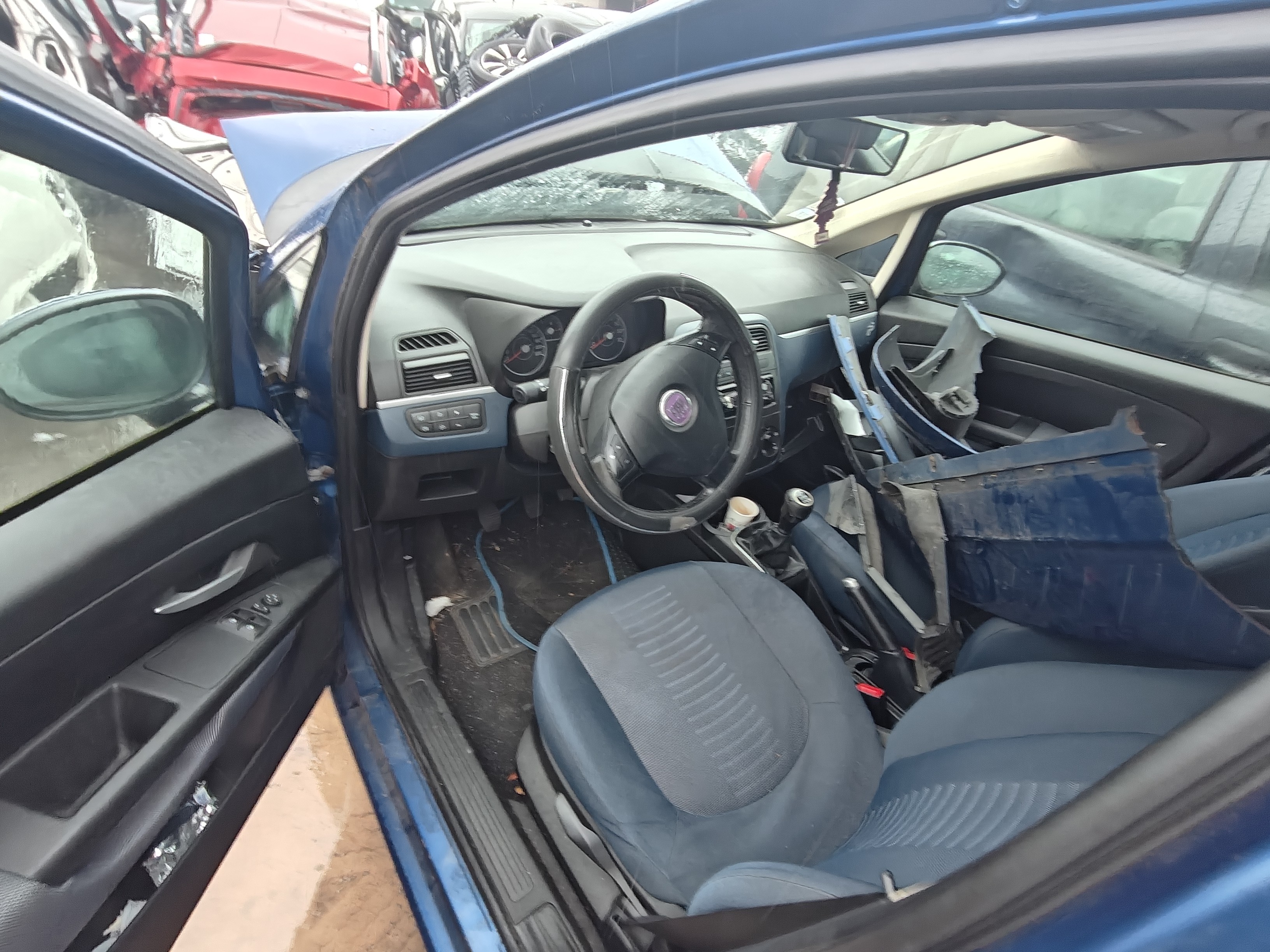 Feu arriere principal gauche (feux) pour FIAT GRANDE PUNTO Feu arriere principal gauche (feux) pour FIAT GRANDE PUNTO