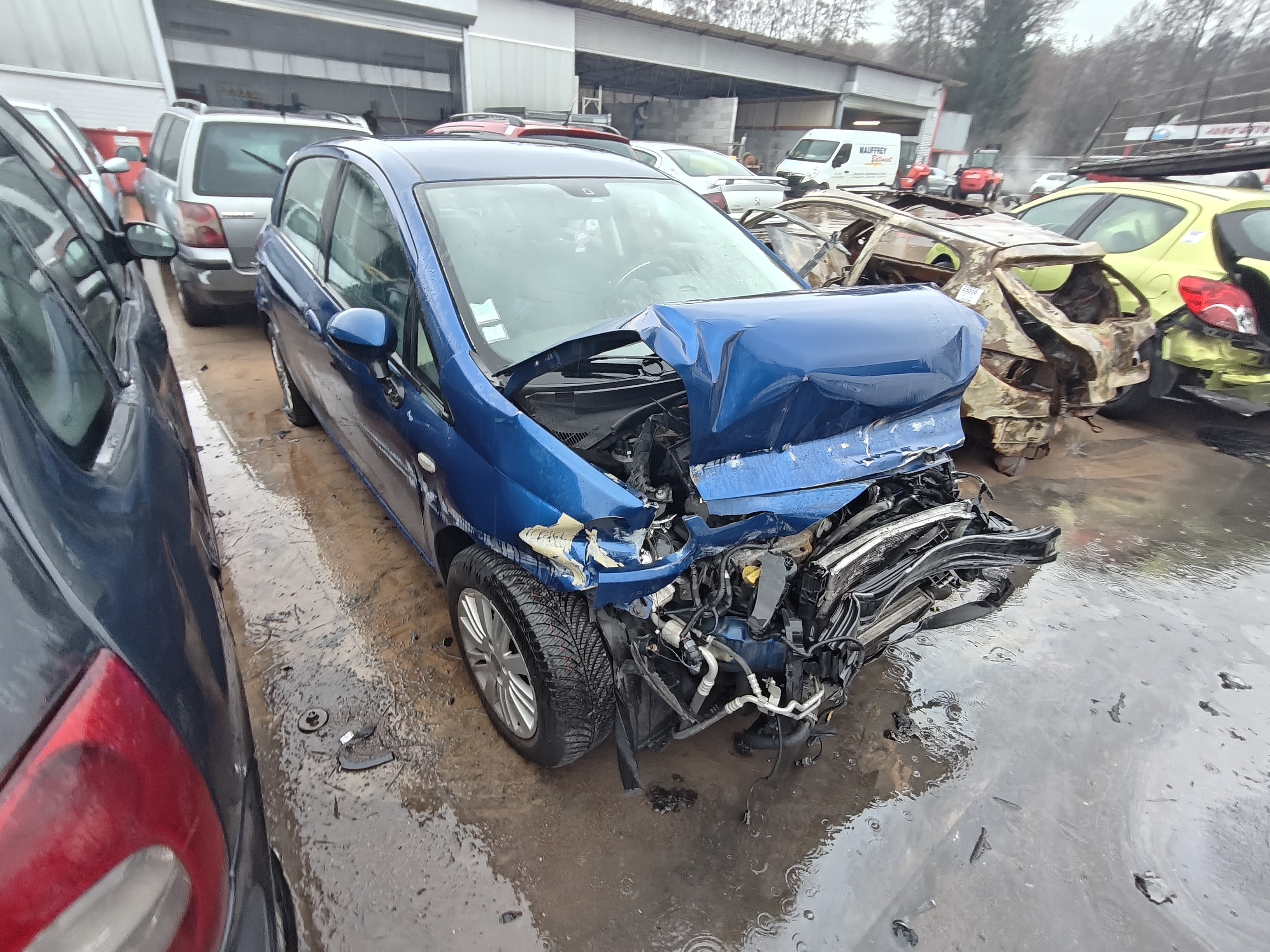 Feu arriere principal gauche (feux) pour FIAT GRANDE PUNTO Feu arriere principal gauche (feux) pour FIAT GRANDE PUNTO