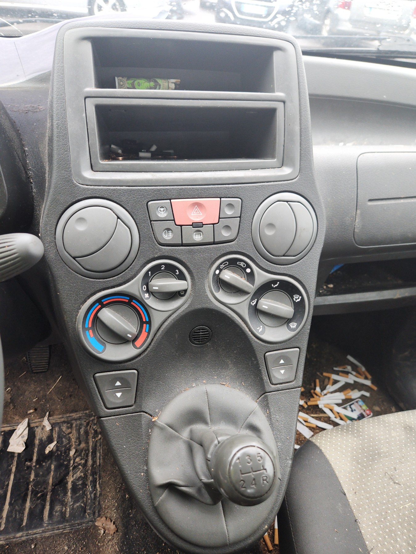 Calandre pour FIAT PANDA II PHASE 2 Calandre pour FIAT PANDA II PHASE 2
