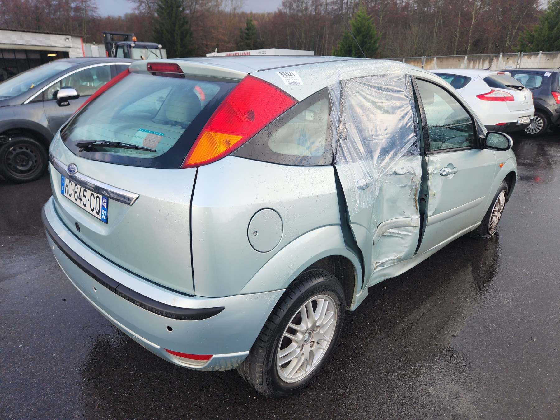 Renfort pare choc arriere (traverse) pour FORD FOCUS 1 Renfort pare choc arriere (traverse) pour FORD FOCUS 1