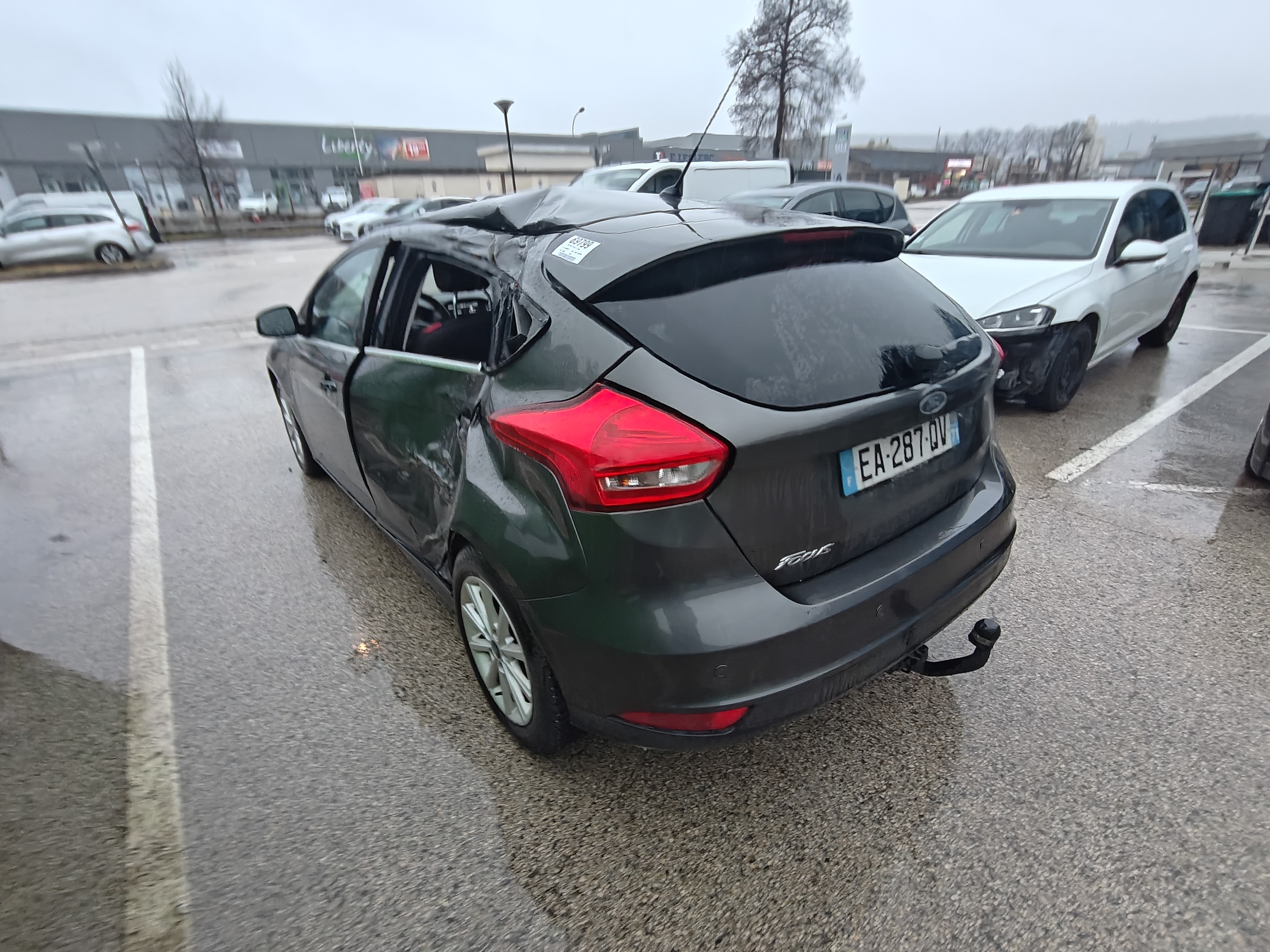 Renfort pare choc arriere (traverse) pour FORD FOCUS 3 PHASE 2 Renfort pare choc arriere (traverse) pour FORD FOCUS 3 PHASE 2