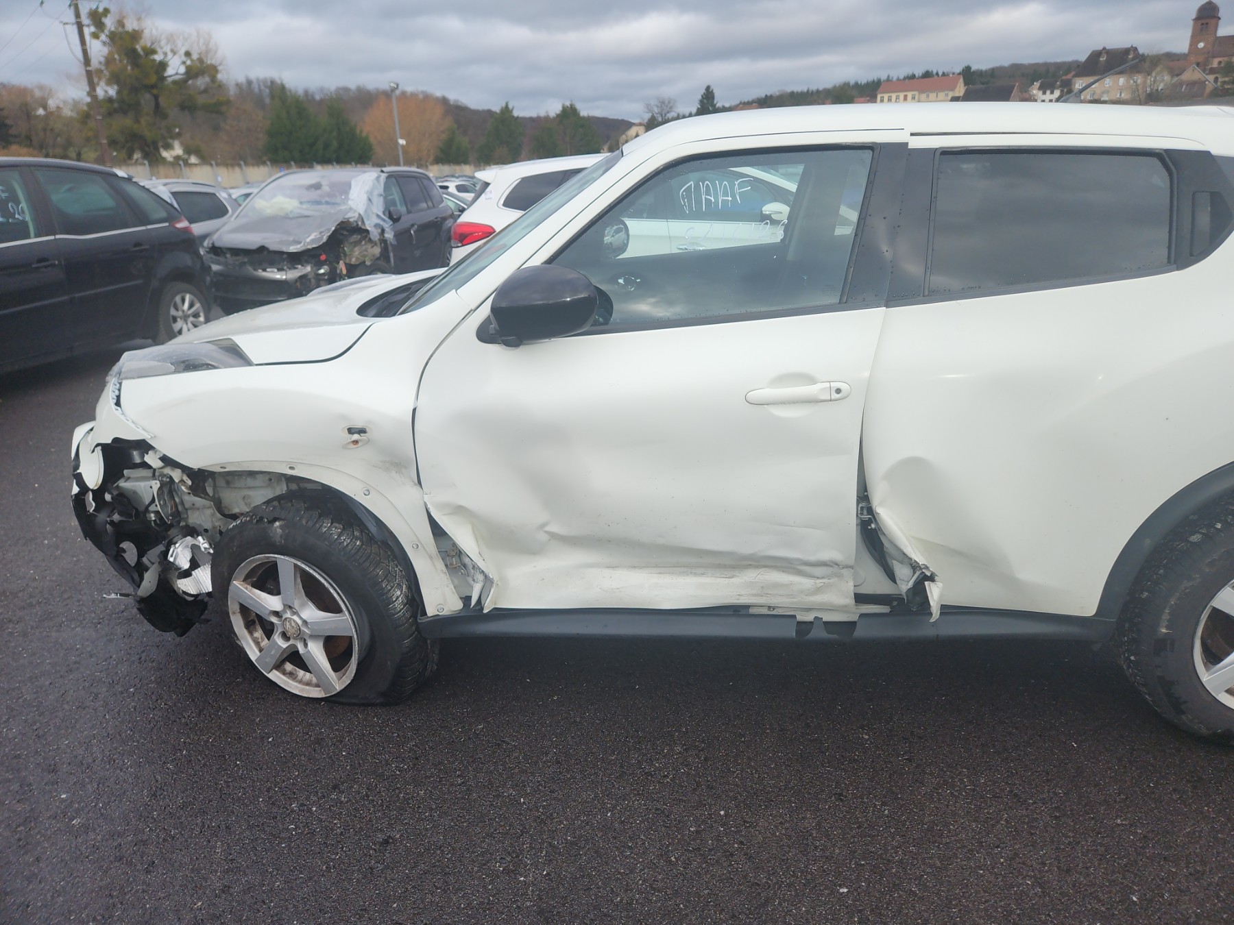 Extension d'aile arriere droit pour NISSAN JUKE 1 PHASE 2 Extension d'aile arriere droit pour NISSAN JUKE 1 PHASE 2